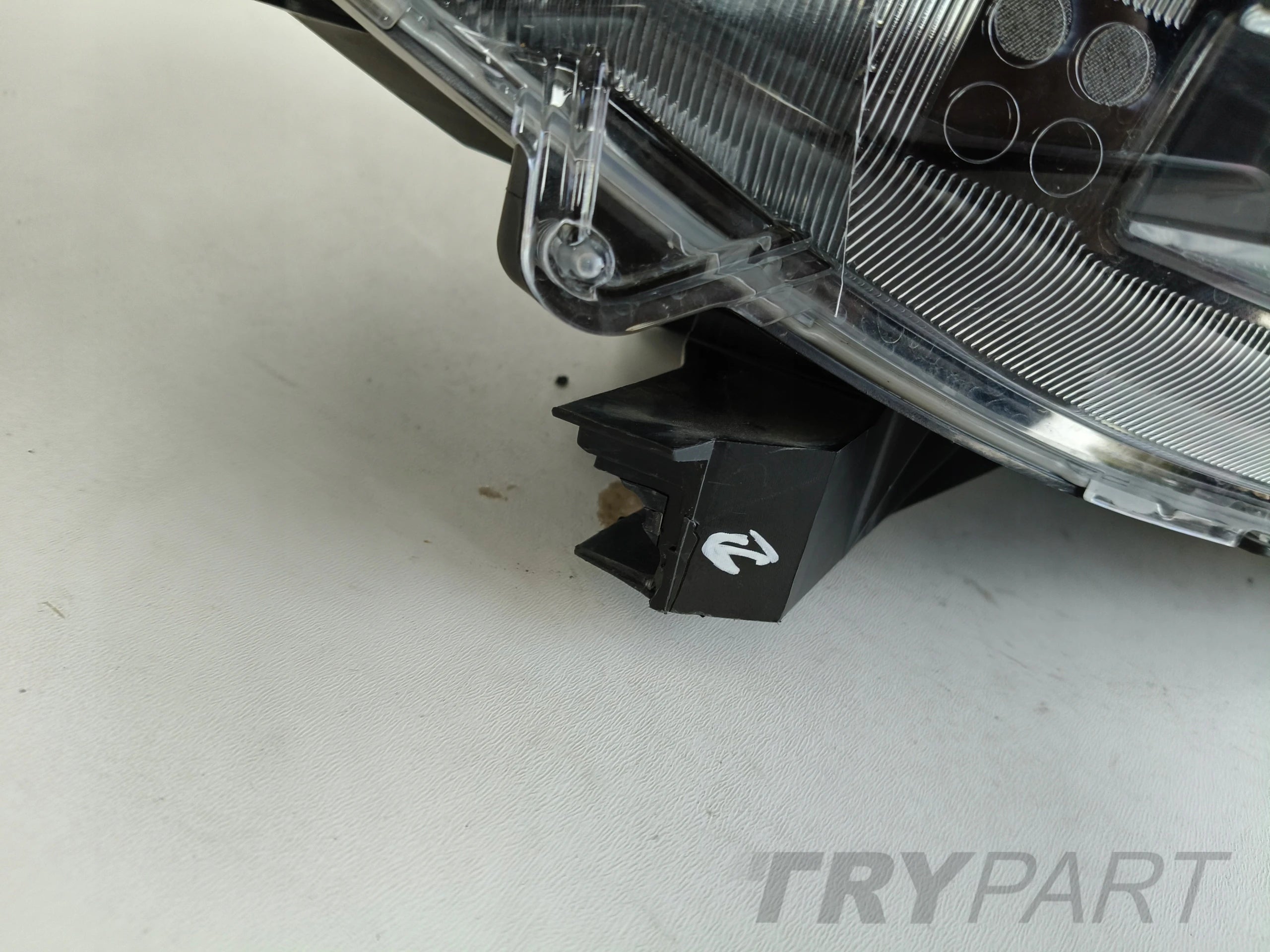 RIGHT HEADLIGHT MITSUBISHI ECLIPSE CROSS 17- LED