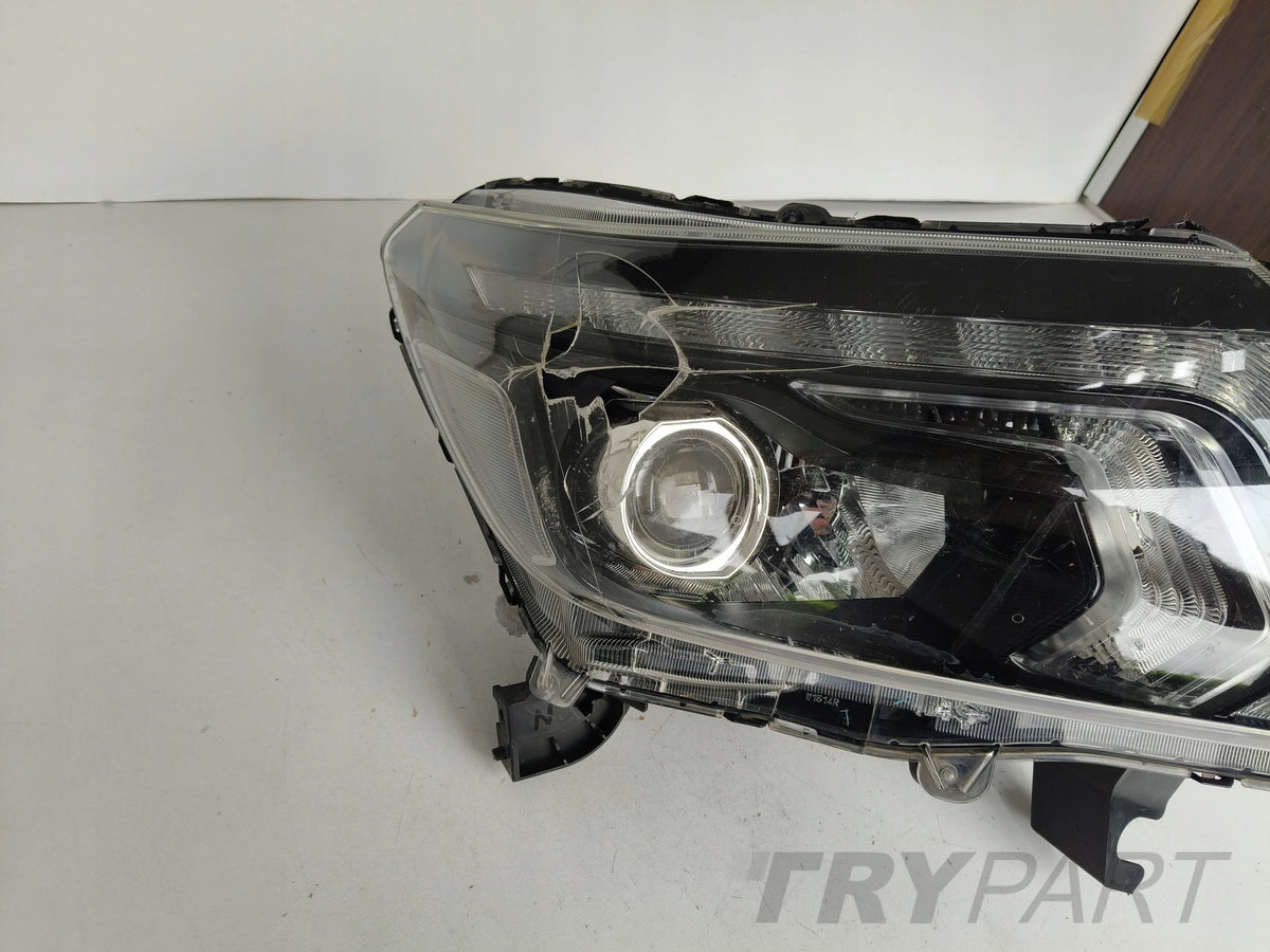 RIGHT HEADLIGHT NISSAN NAVARA D23 NP300 16- FULL LED