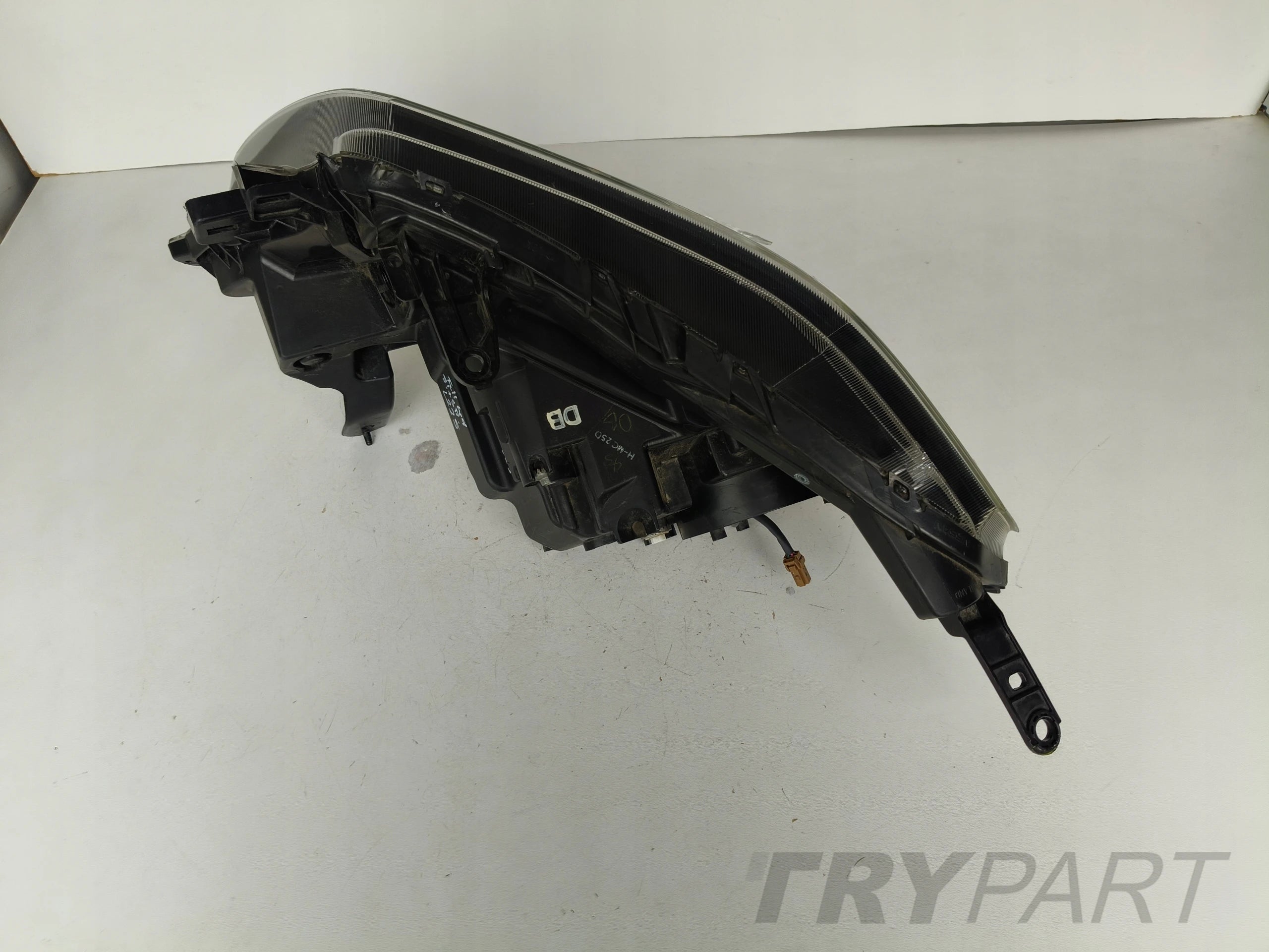 RIGHT HEADLIGHT NISSAN NAVARA D23 NP300 16- FULL LED