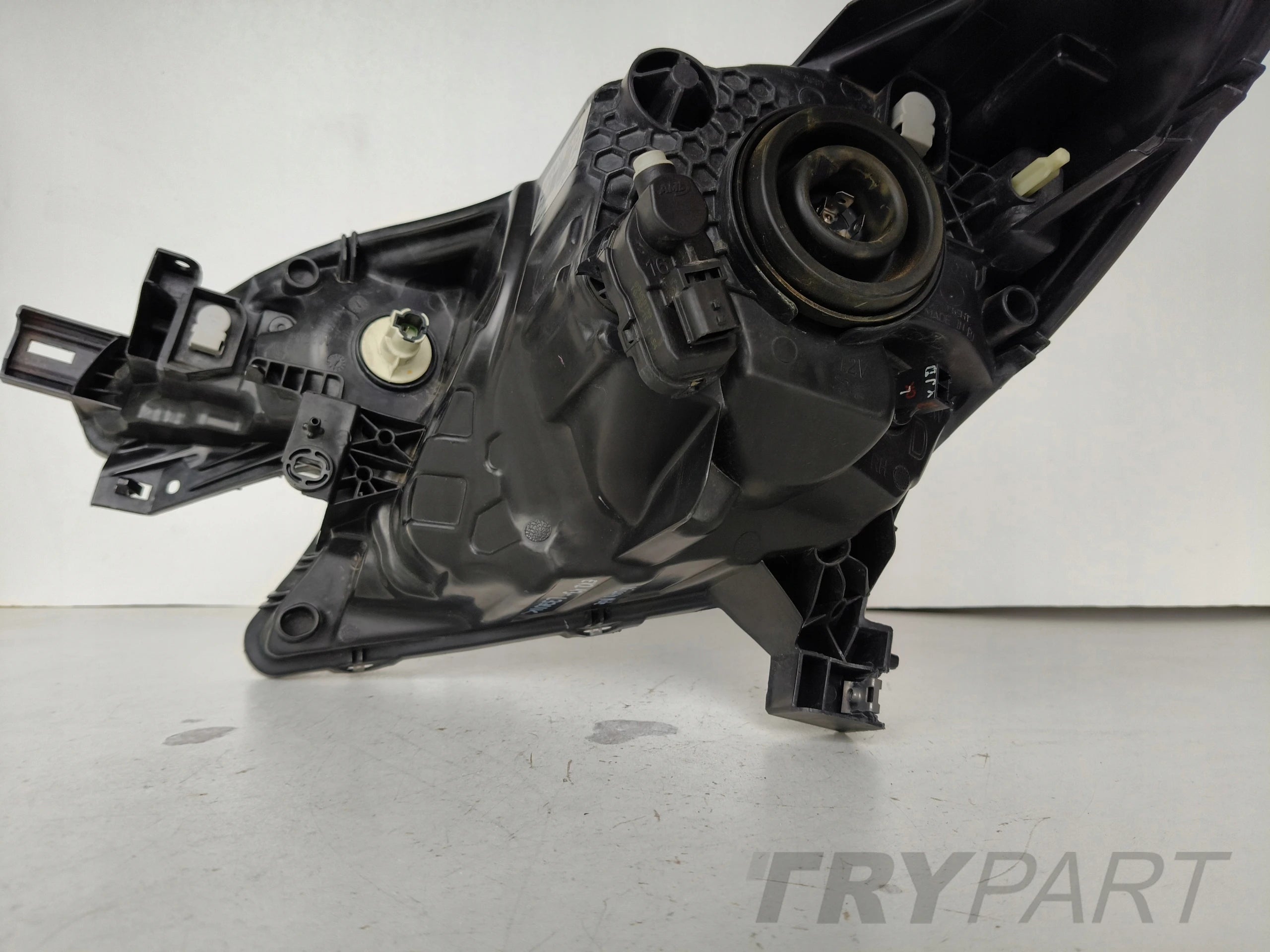 RIGHT HEADLIGHT NISSAN NOTE E12 13-