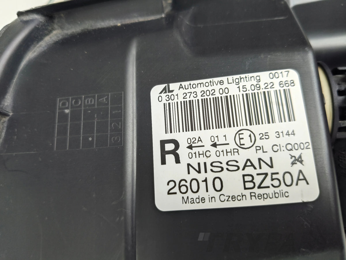RIGHT HEADLIGHT NISSAN NV400 11-