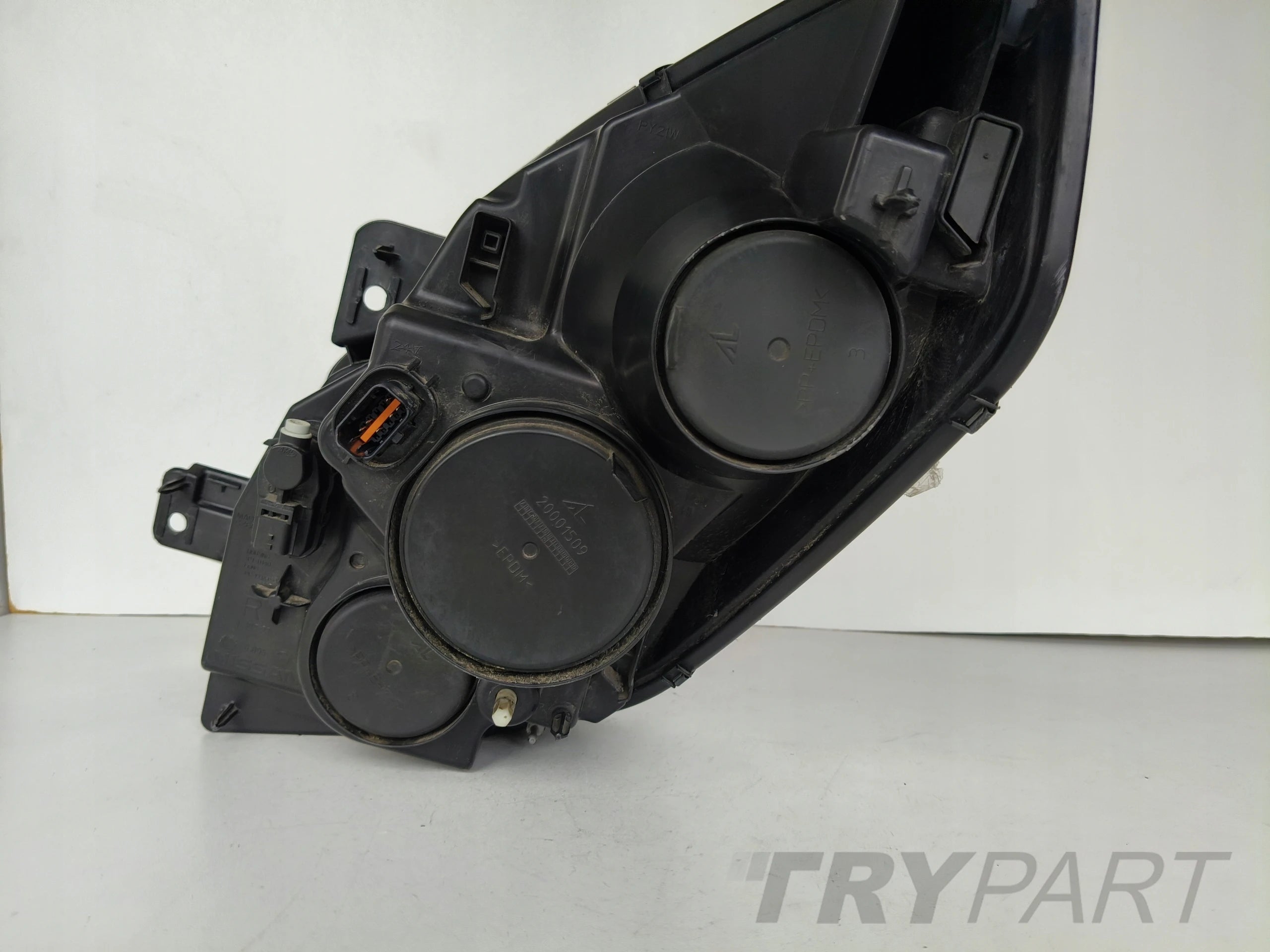 RIGHT HEADLIGHT NISSAN NV400 11-