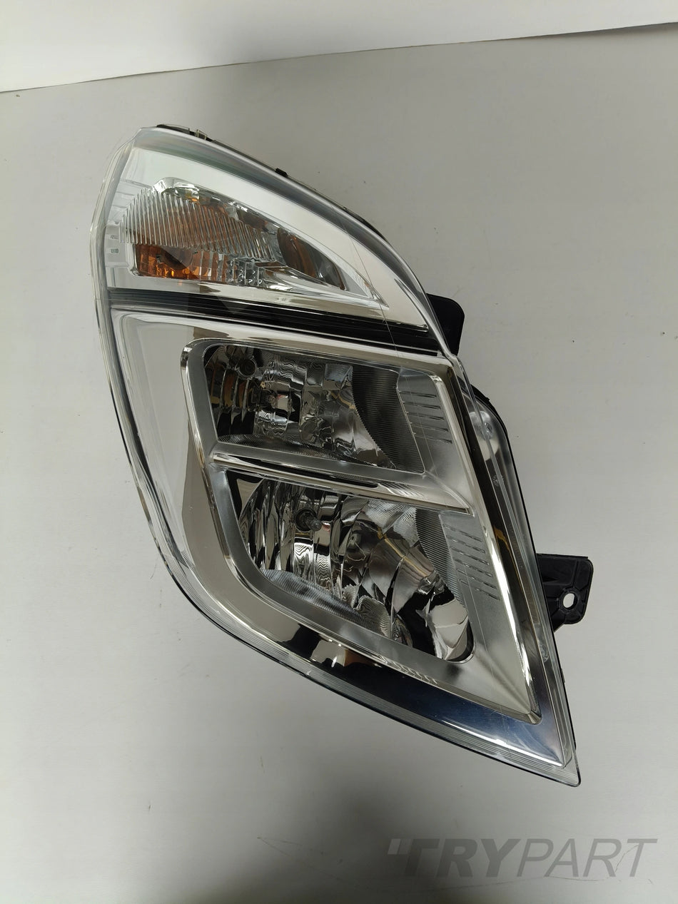 RIGHT HEADLIGHT NISSAN NV400 11-