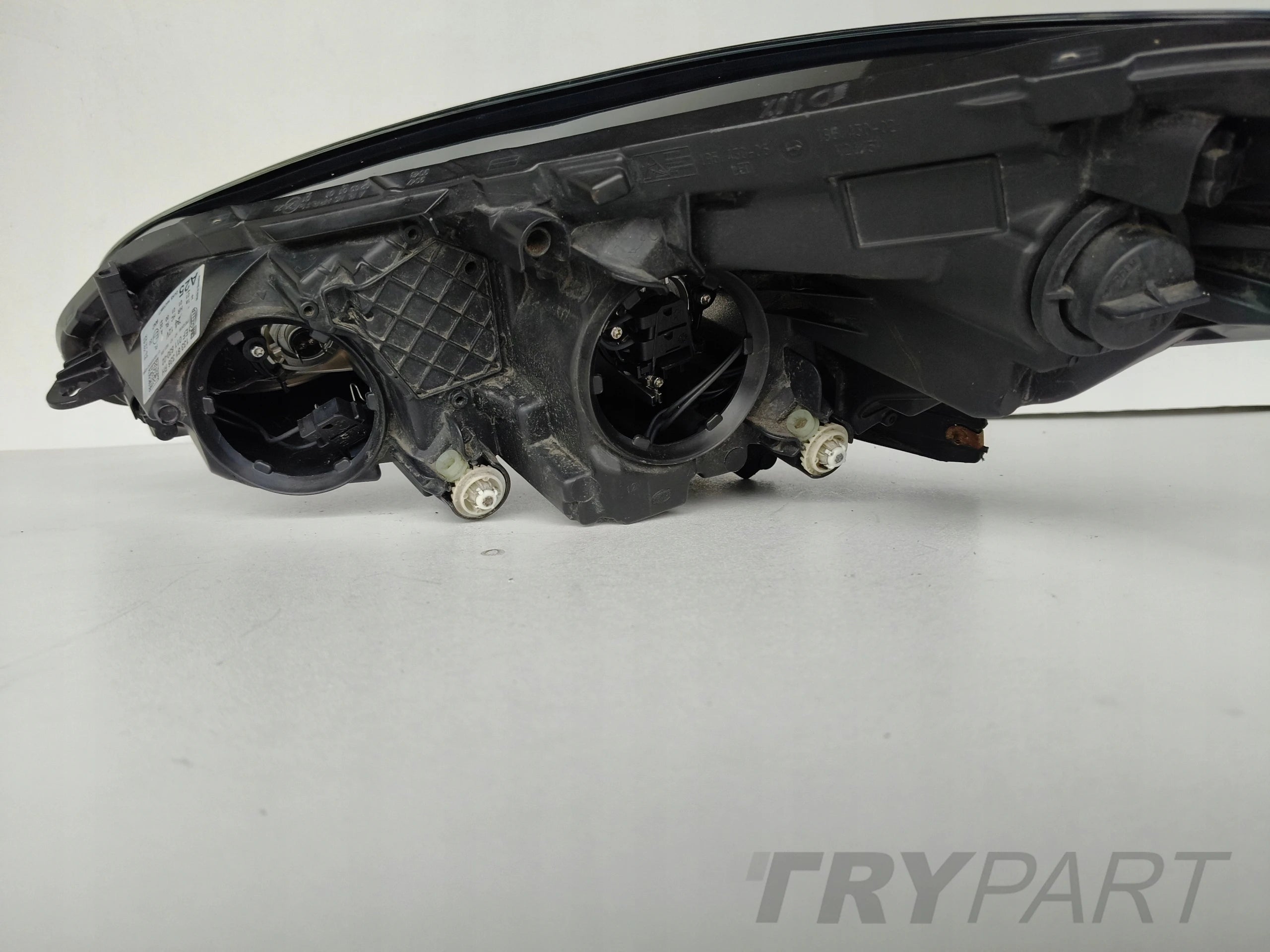 RIGHT HEADLIGHT OPEL CORSA E 14-