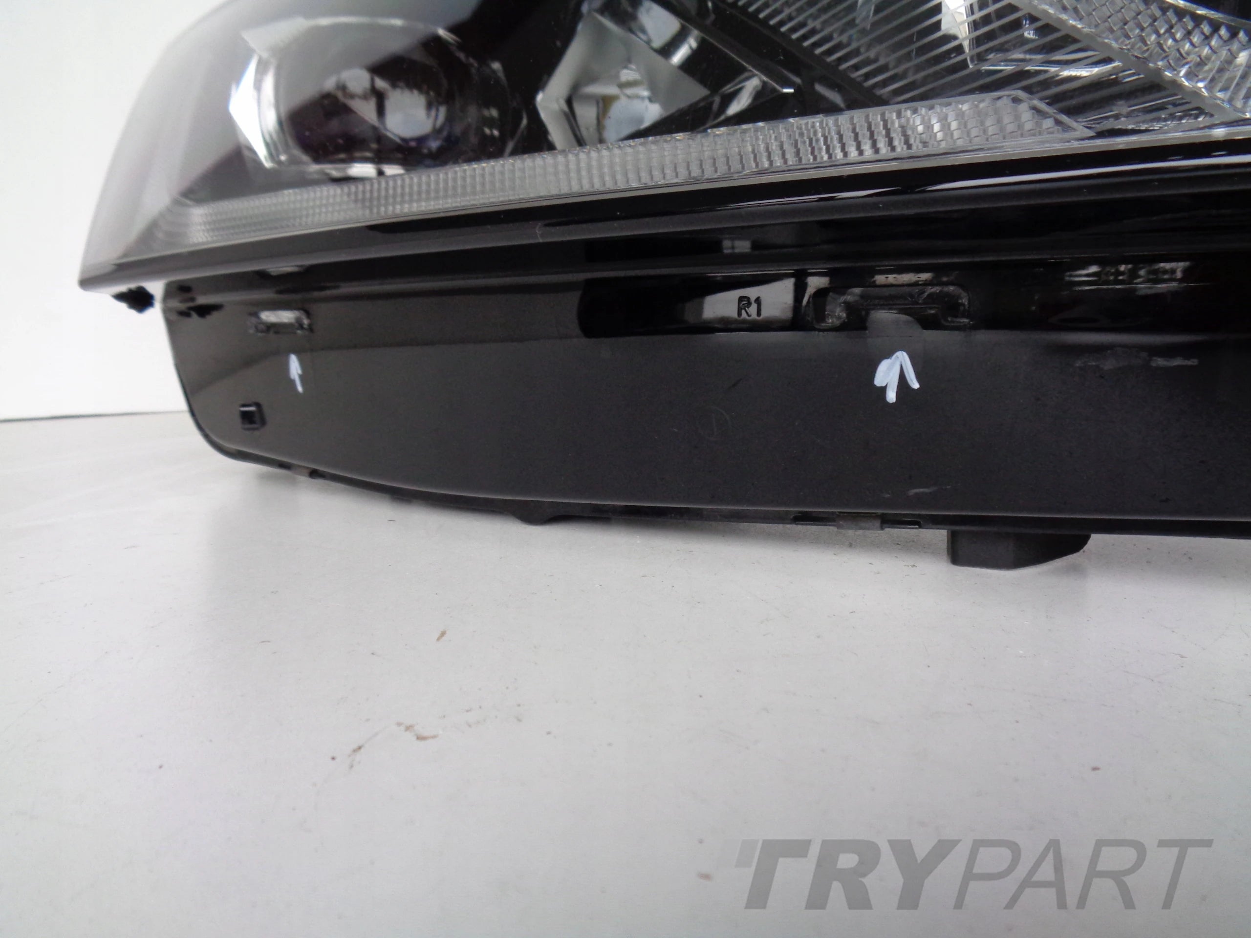 RIGHT HEADLIGHT SKODA OCTAVIA IV 5E3 20- FULL LED