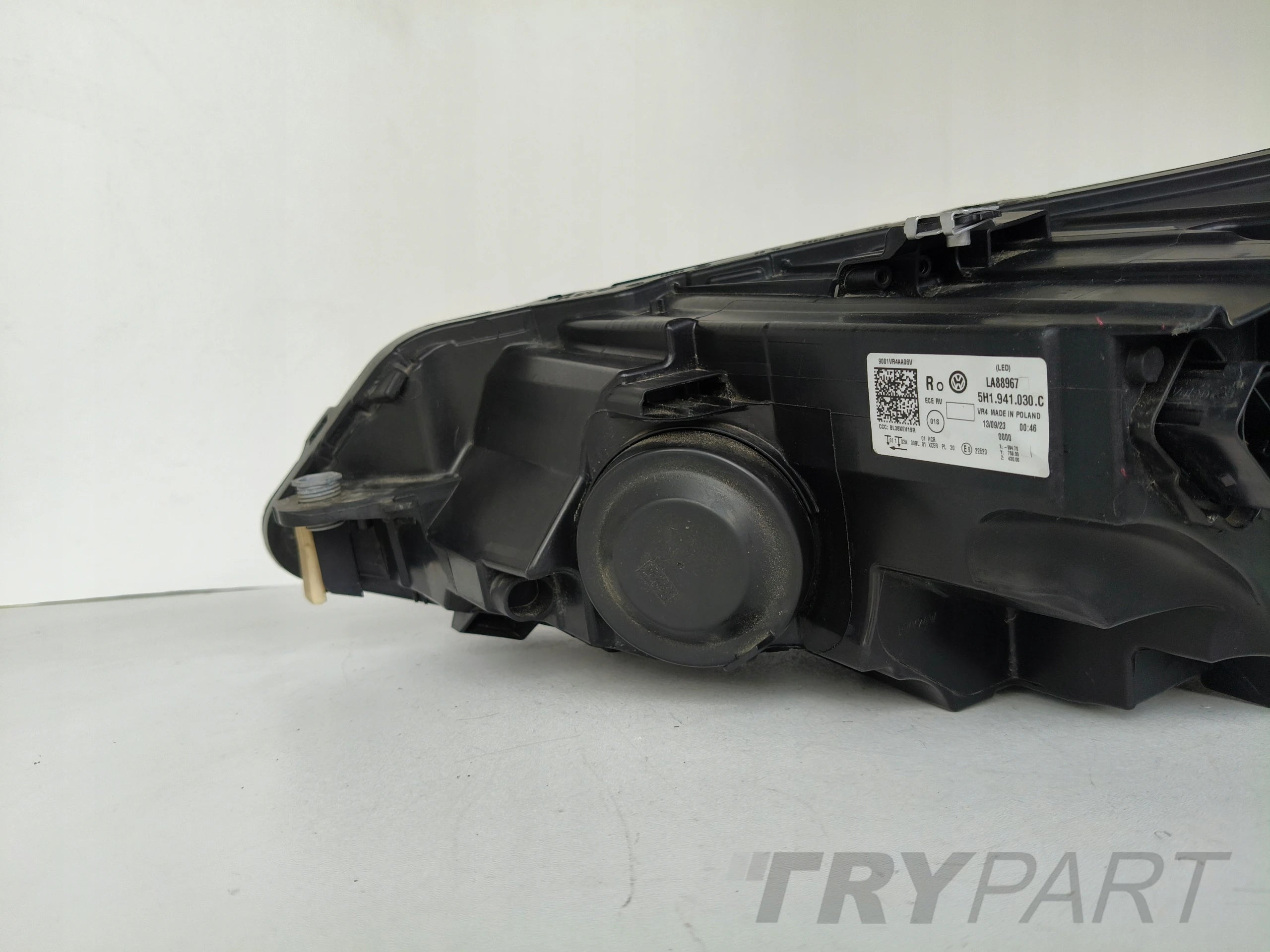 RIGHT HEADLIGHT VW GOLF VIII 8 5H 5H0 20- LED