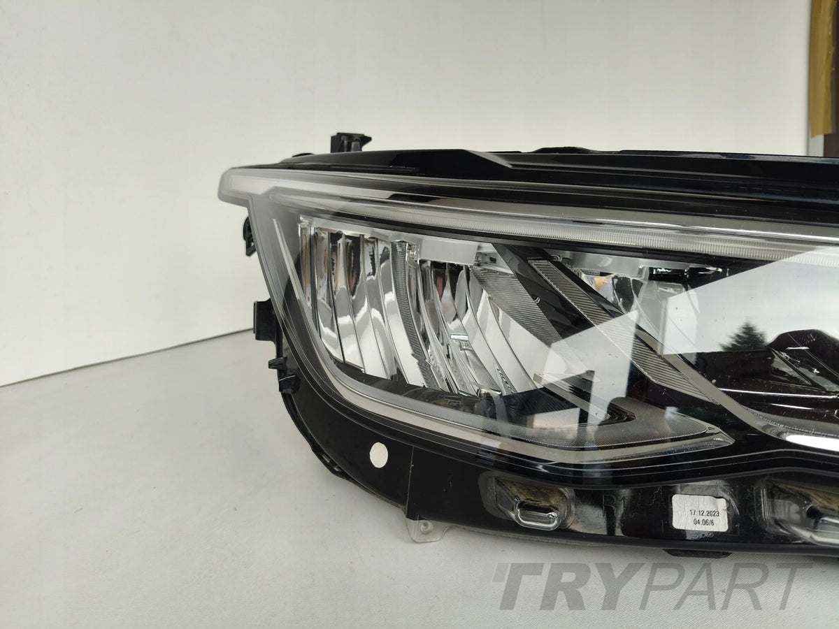 RIGHT HEADLIGHT VW GOLF VIII 8 5H 5H0 20- LED