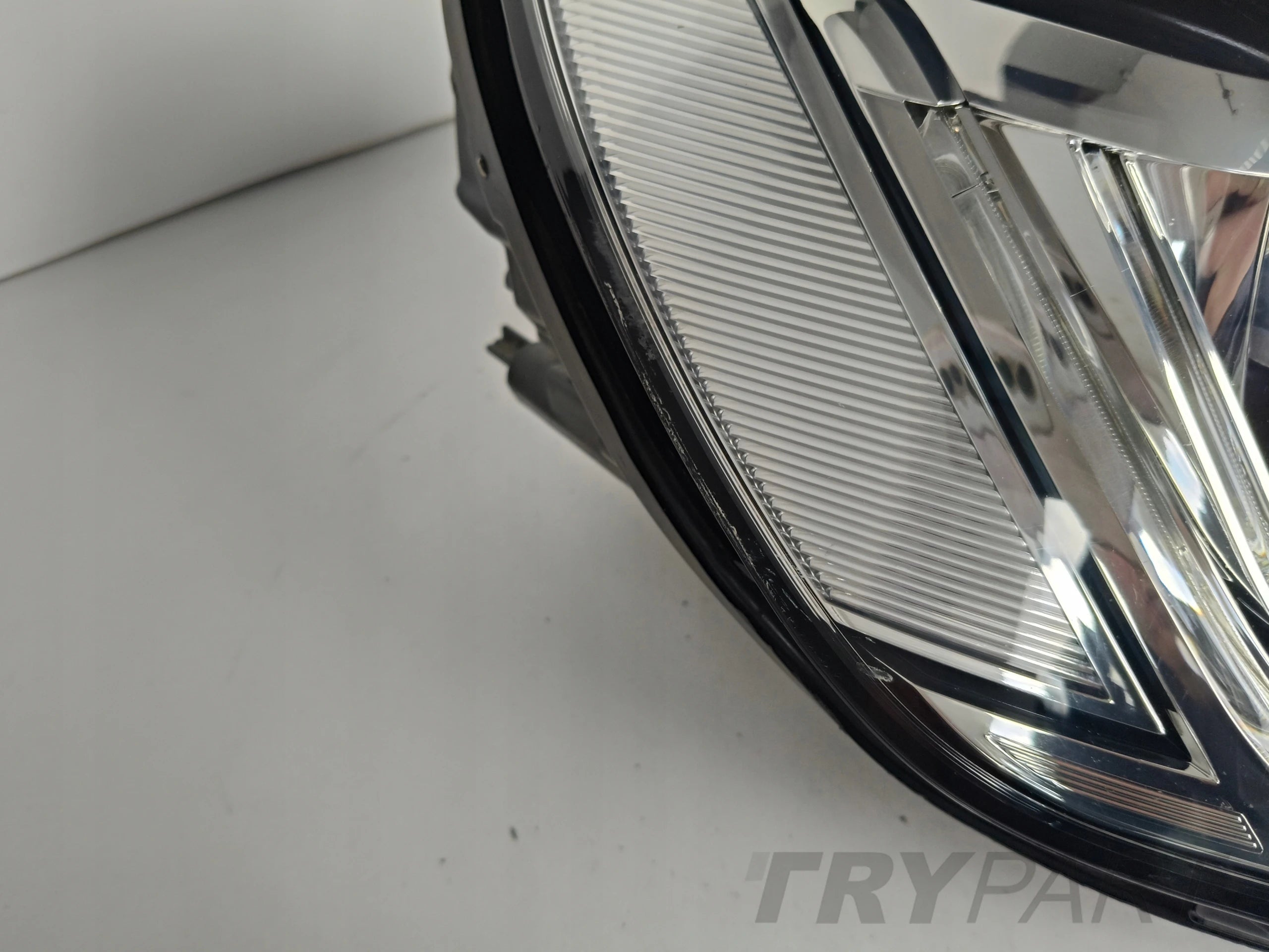 RIGHT HEADLIGHT VW TOUAREG 7P6 14- FACELIFT XENON LED ADAPTIVE