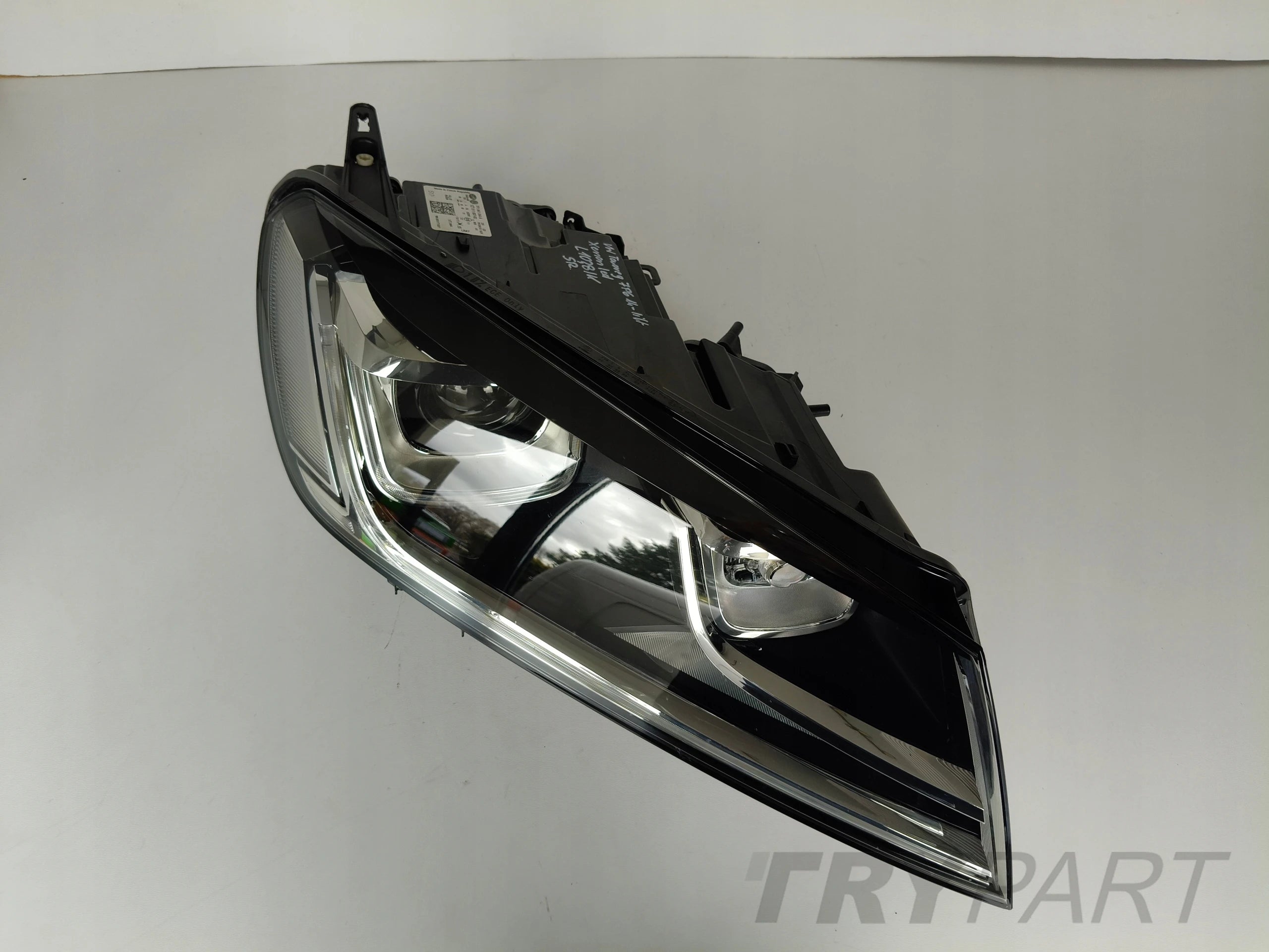 RIGHT HEADLIGHT VW TOUAREG 7P6 14- FACELIFT XENON LED ADAPTIVE