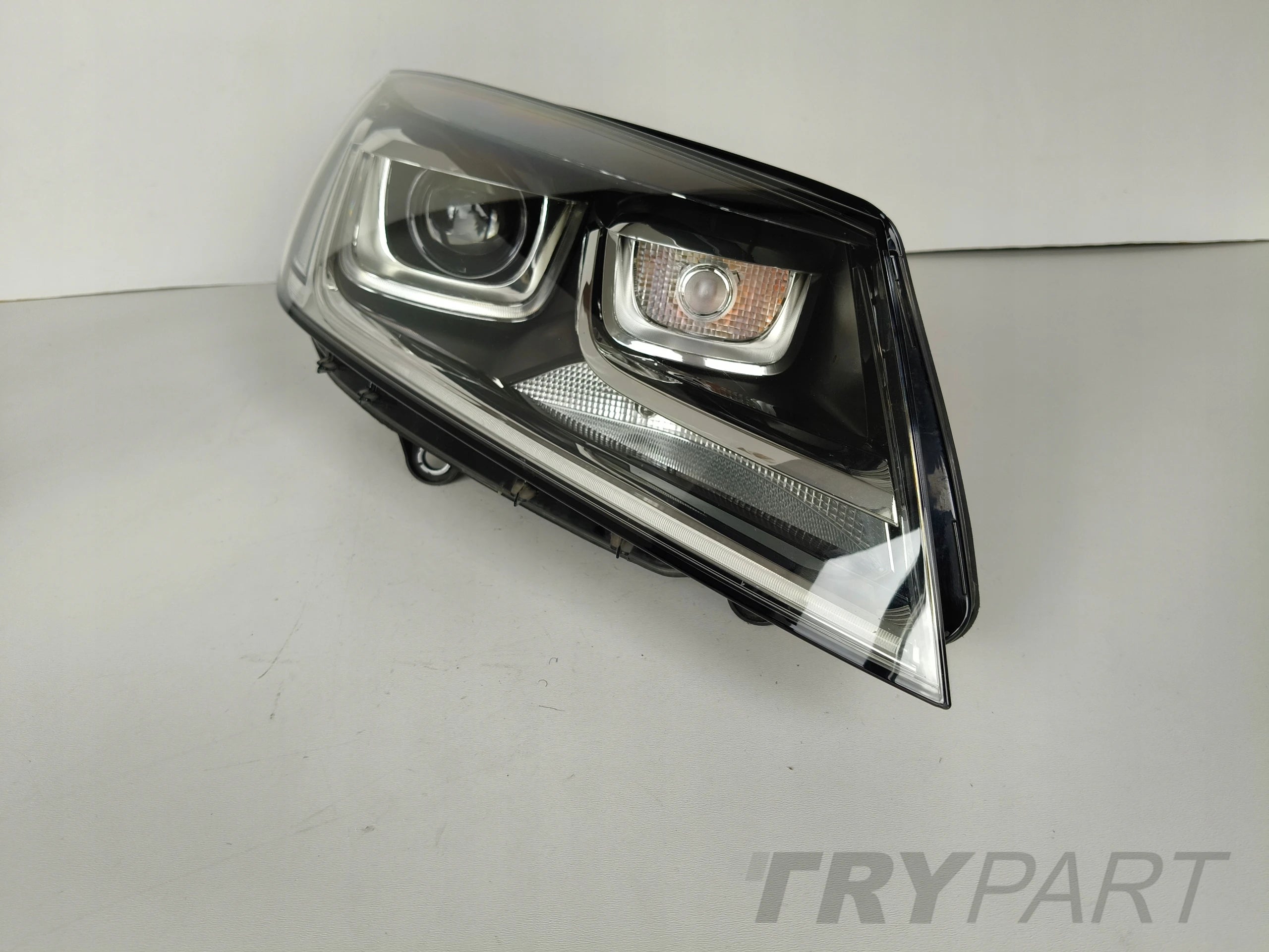 RIGHT HEADLIGHT VW TOUAREG 7P6 14- FACELIFT XENON LED ADAPTIVE