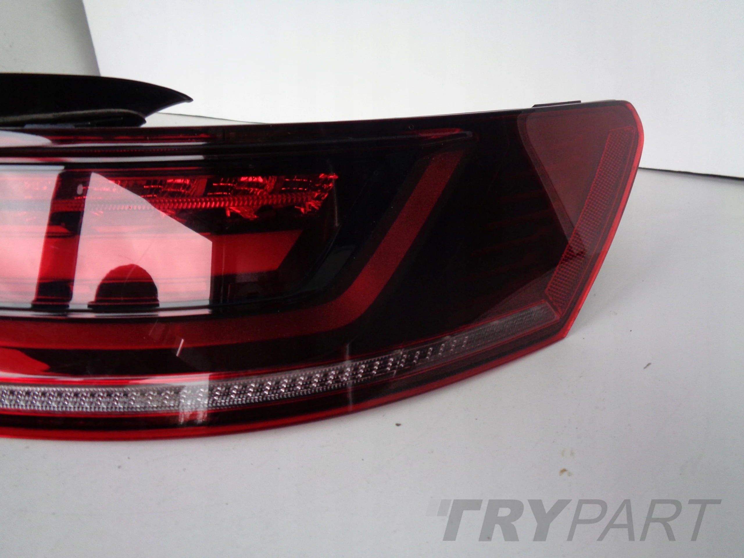 RIGHT REAR LIGHT VW ARTEON 3G8 17- LED