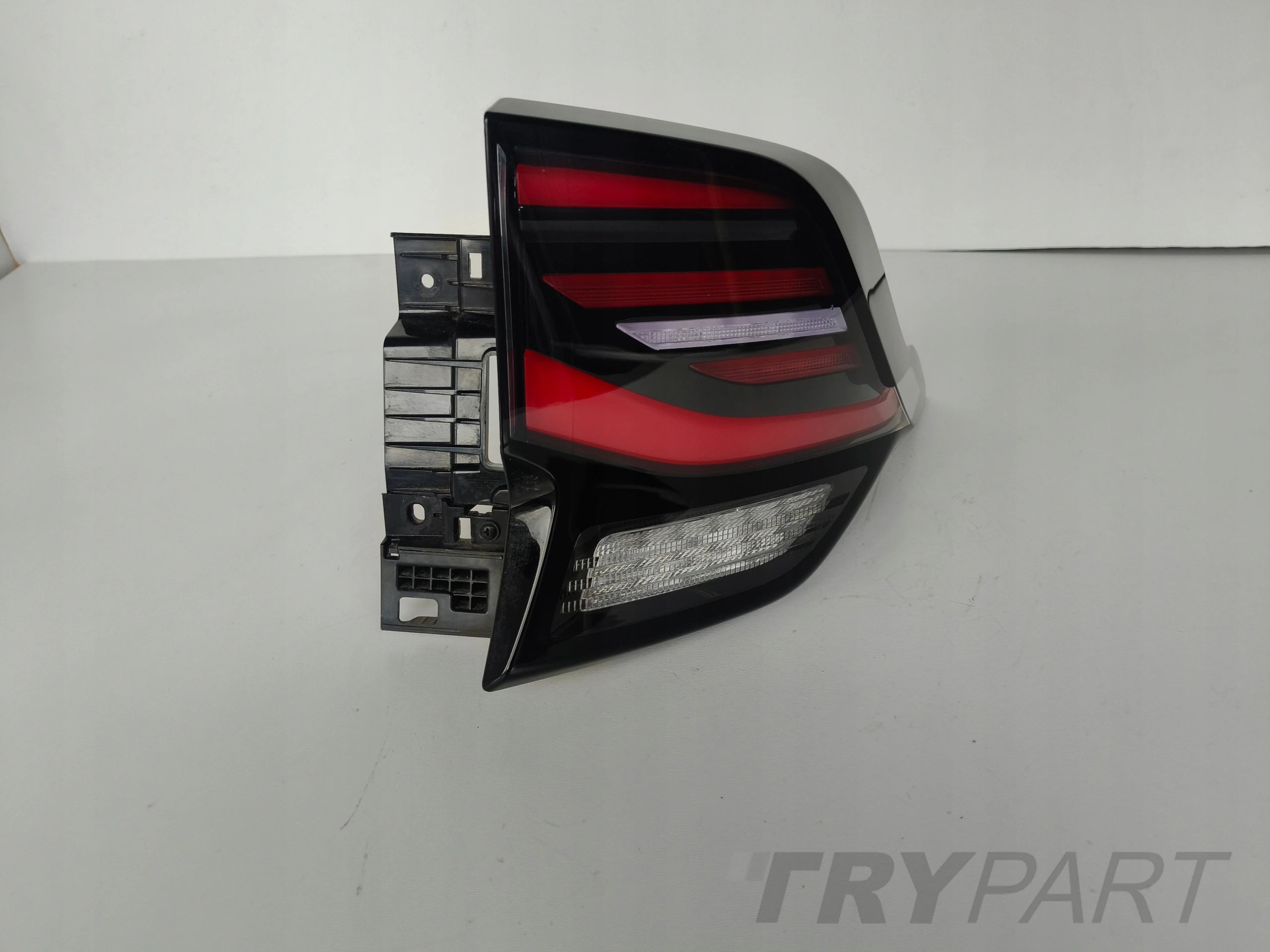 RIGHT REAR TAIL LIGHT KIA SPORTAGE V 20- LED