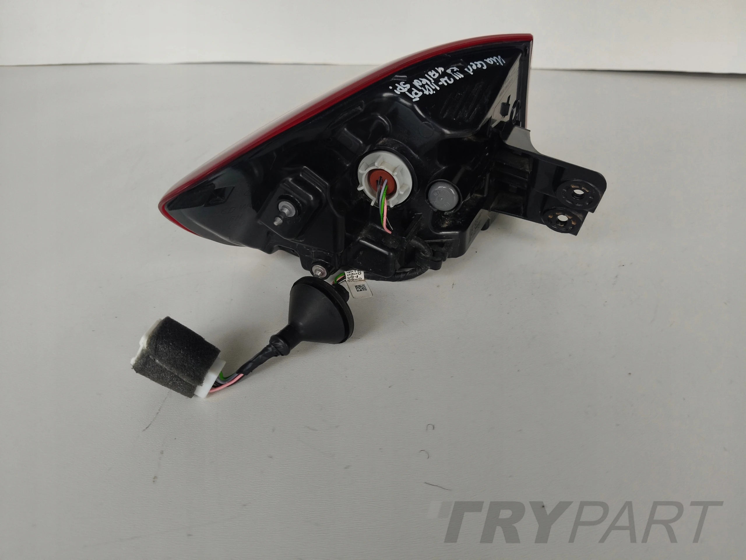 RIGHT TAIL LAMP KIA CEED III 18- COMBI LED