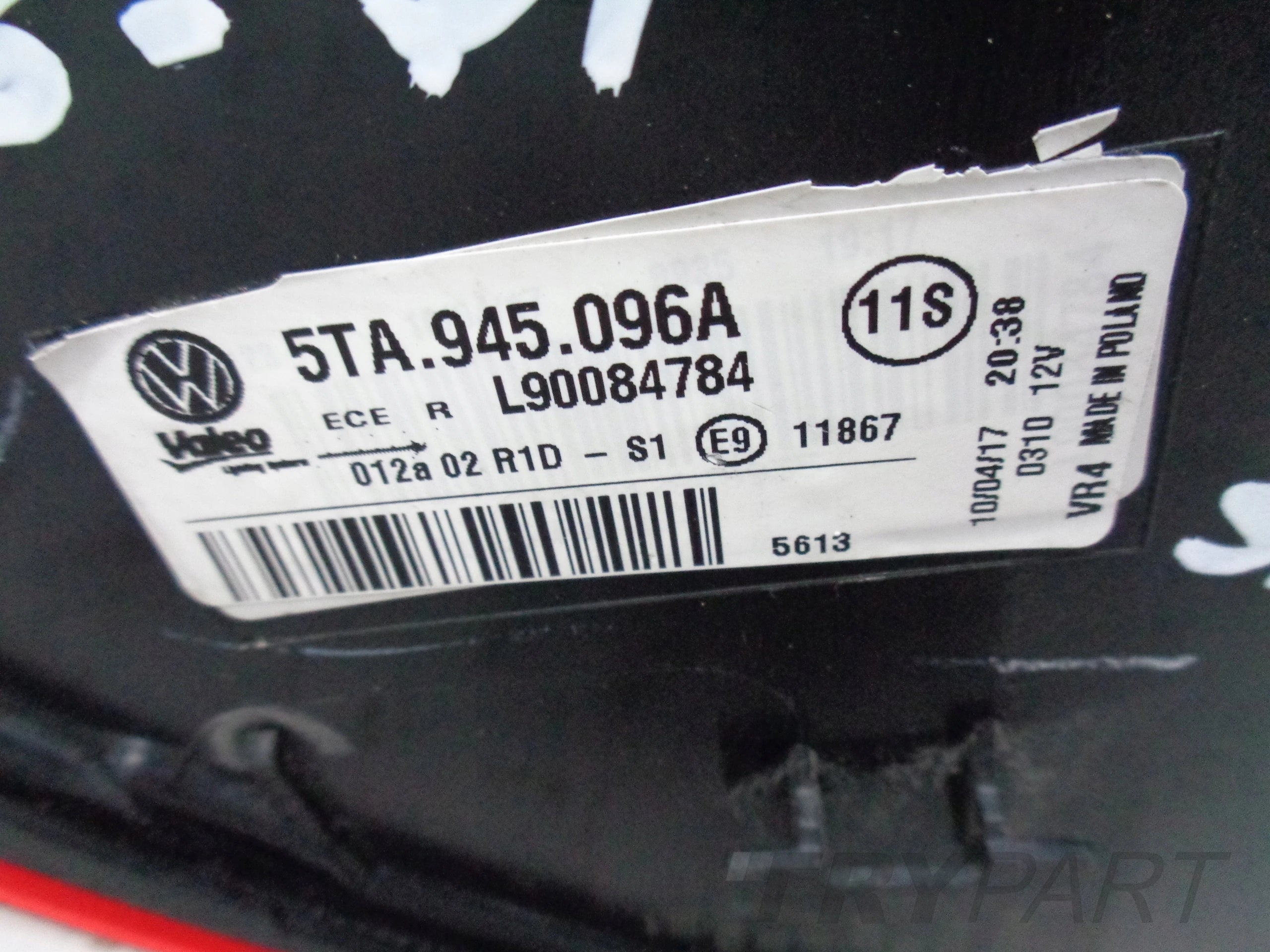 RIGHT TAIL LIGHT FOR VW TOURAN 5TA 16-