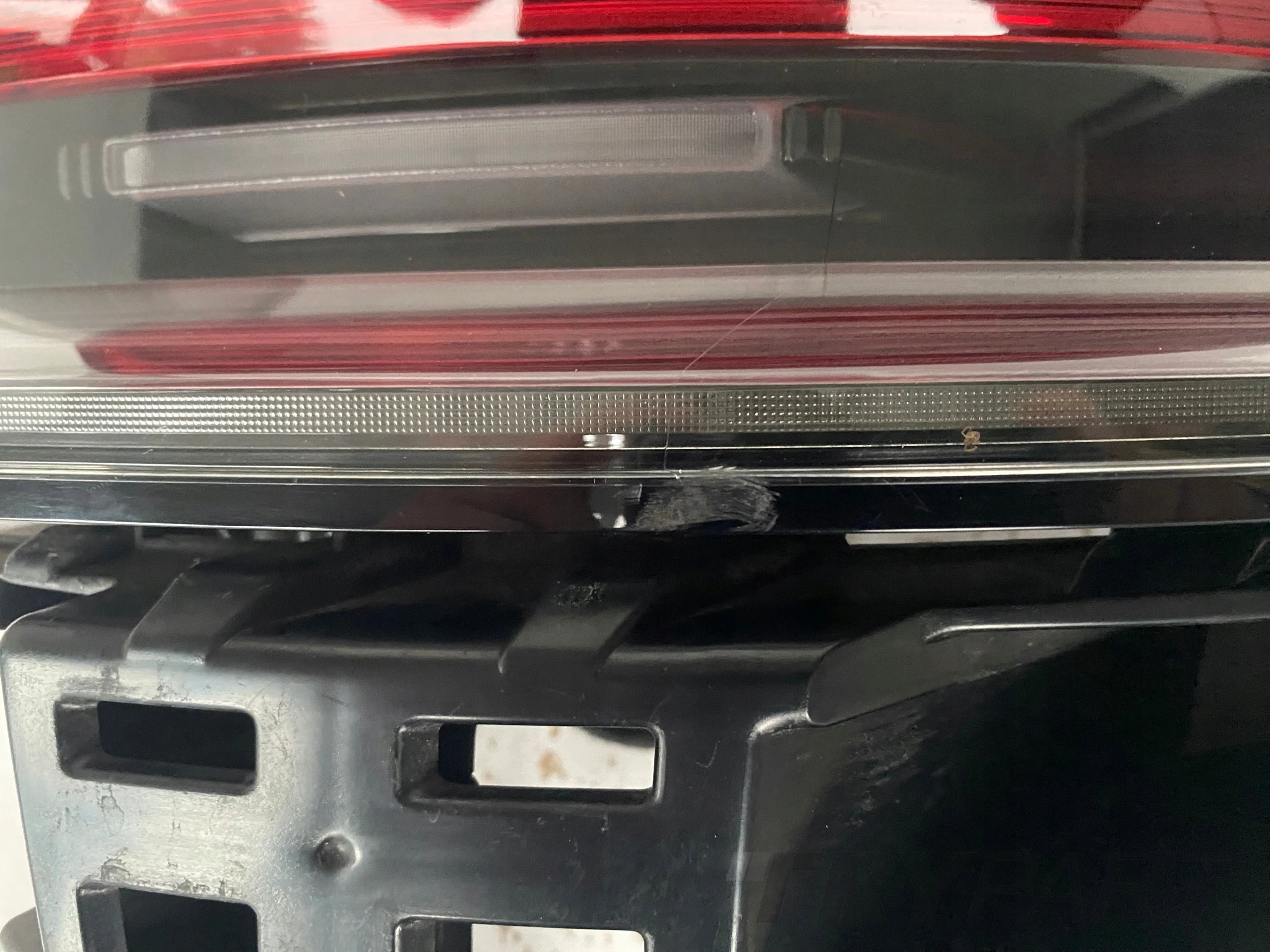 RIGHT TAIL LIGHT PORSCHE MACAN 95B 18- LIFT GTS LED