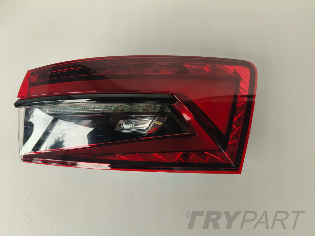 RIGHT TAIL LIGHT SKODA SUPERB III 3 3V 3V9 19- FACELIFT ESTATE LED