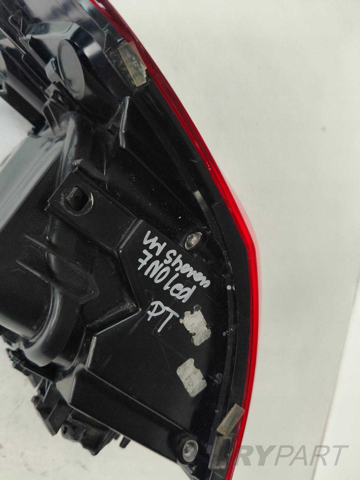 RIGHT TAIL LIGHT VW SHARAN 7N 7N0 LED