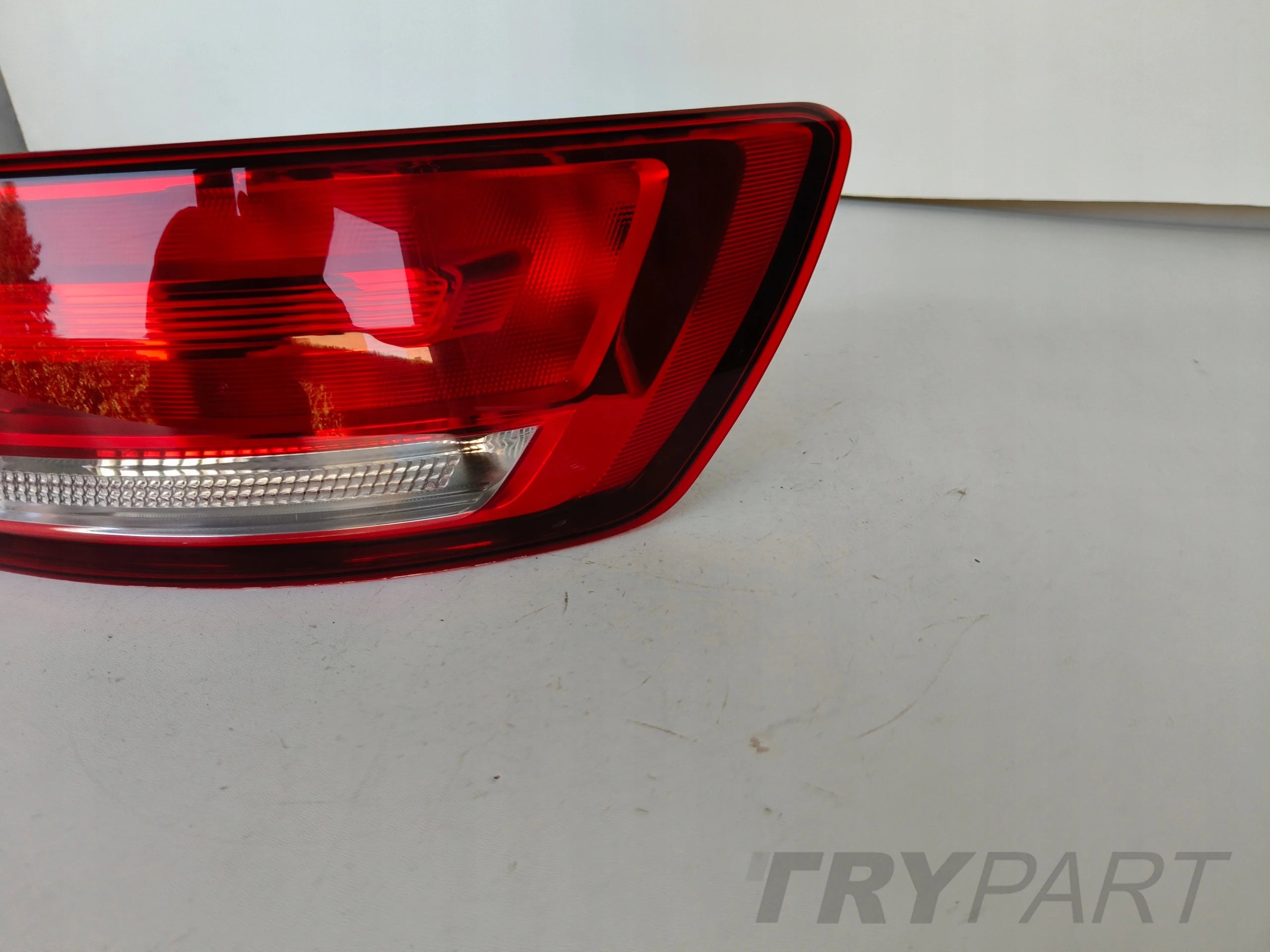 RIGHT TAILLIGHT AUDI A4 B9 8W 8W0 15- STATION WAGON