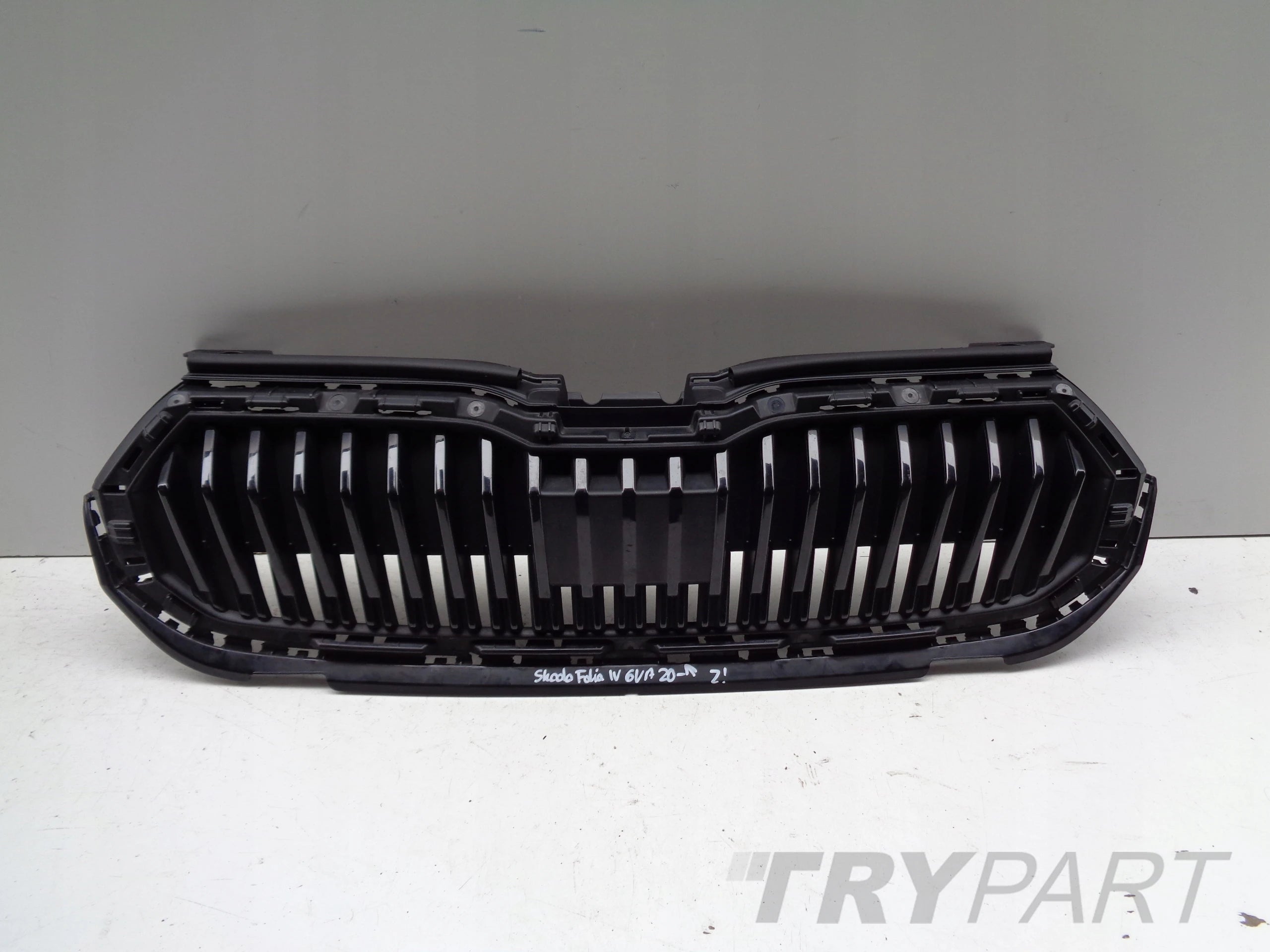 SKODA FABIA IV 4 6VA 20- Radiator Grille