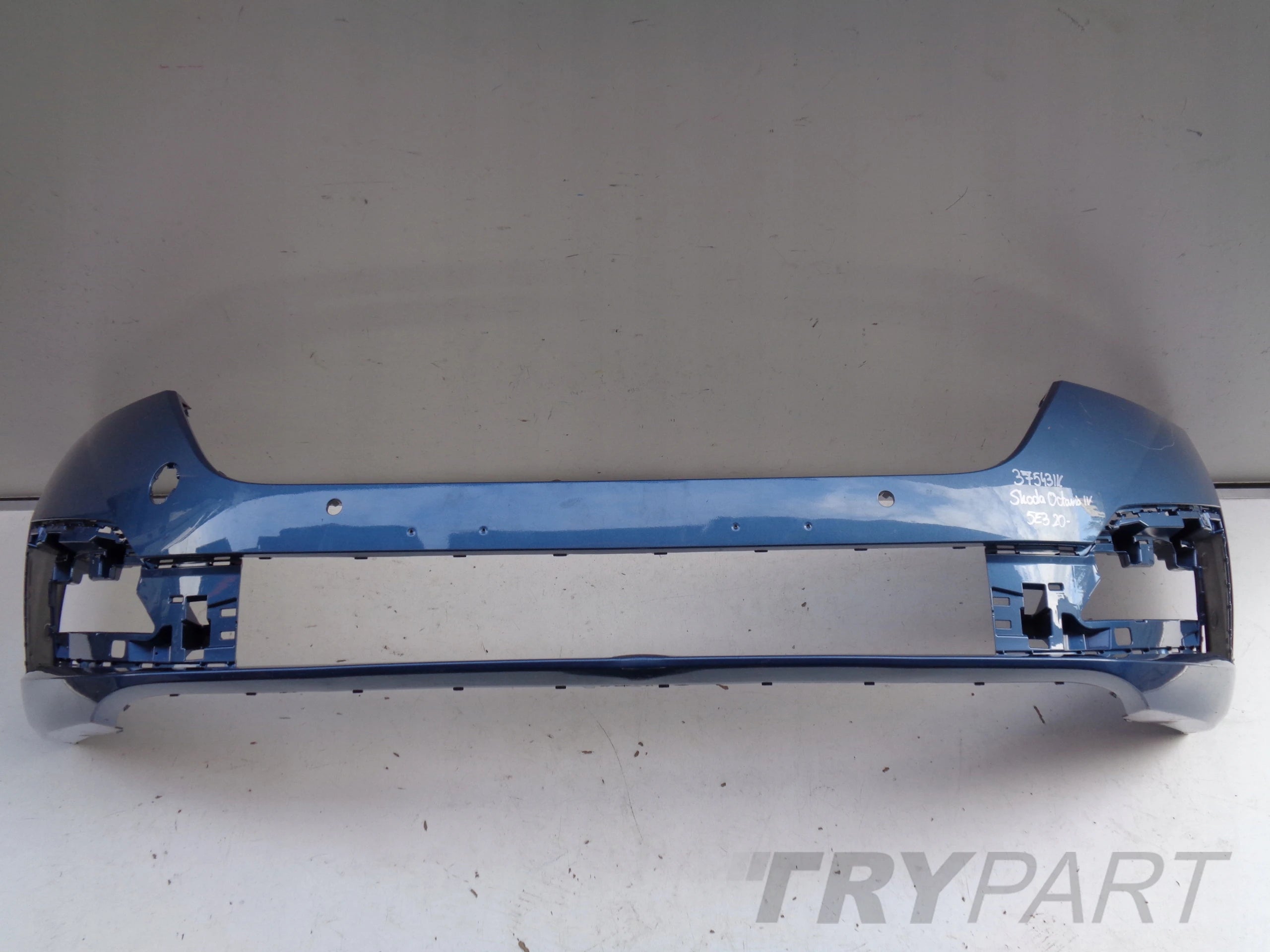 SKODA OCTAVIA IV 4 5E3 20- FRONT BUMPER NO. 37543