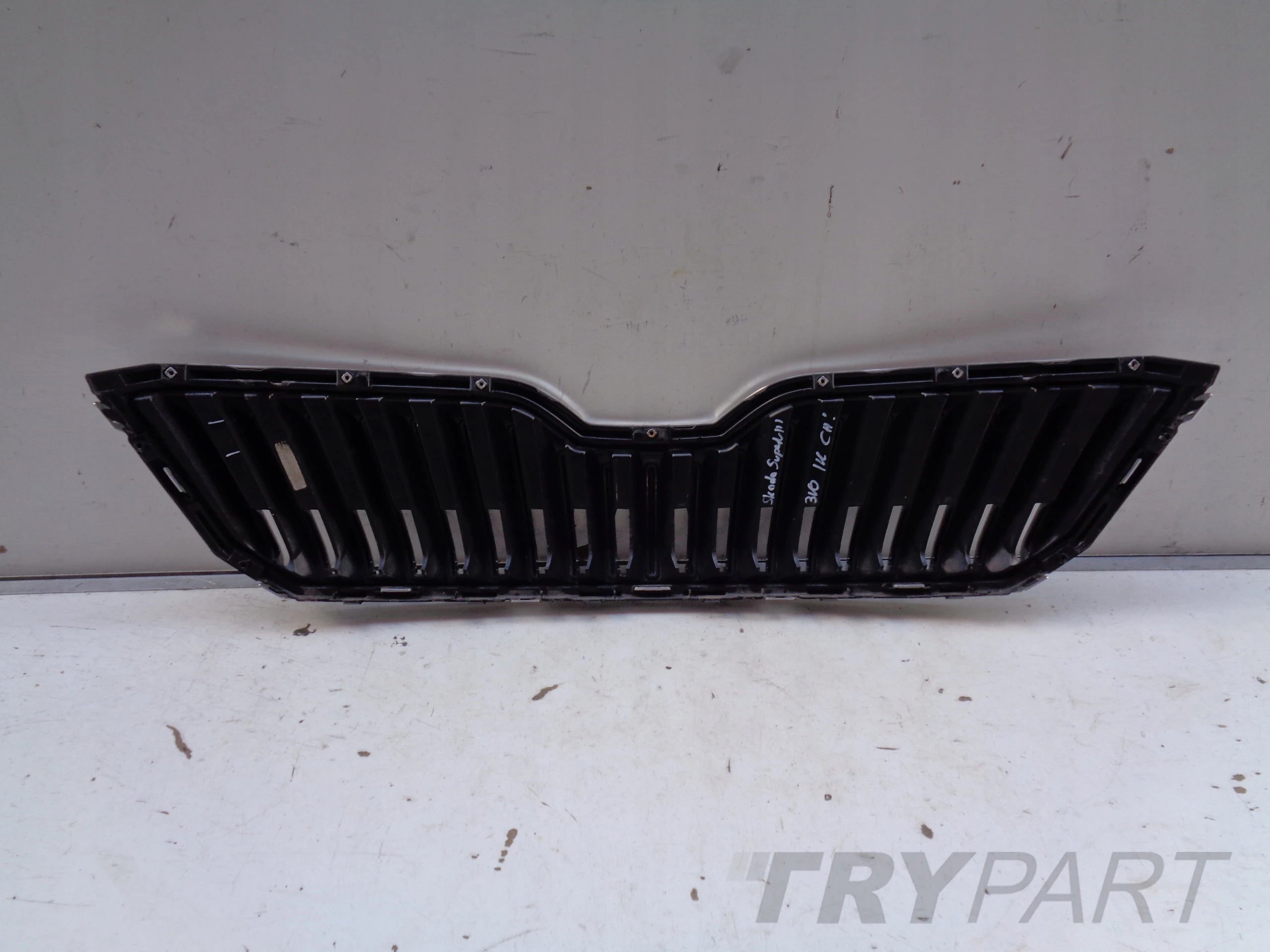 SKODA SUPERB III 3 3V 3V0 15- GRILL GRILLE
