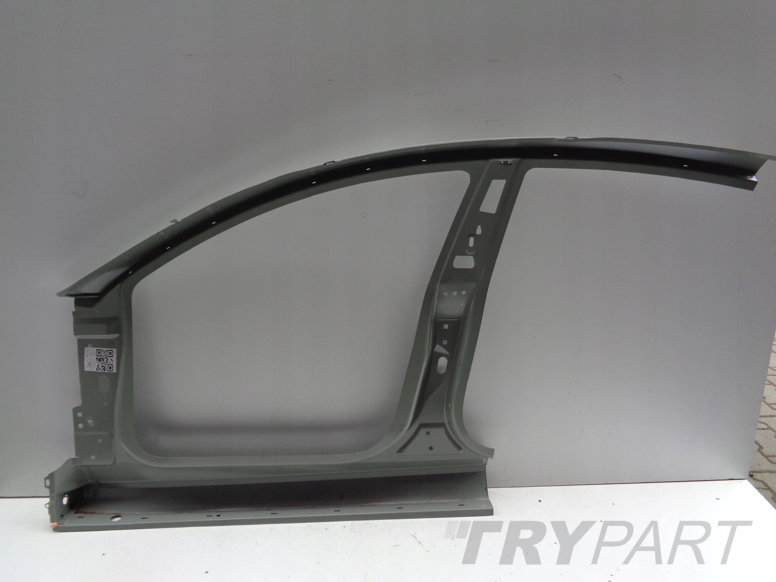 TESLA MODEL 3 17- RIGHT PILLAR SILL PART NO. 51642