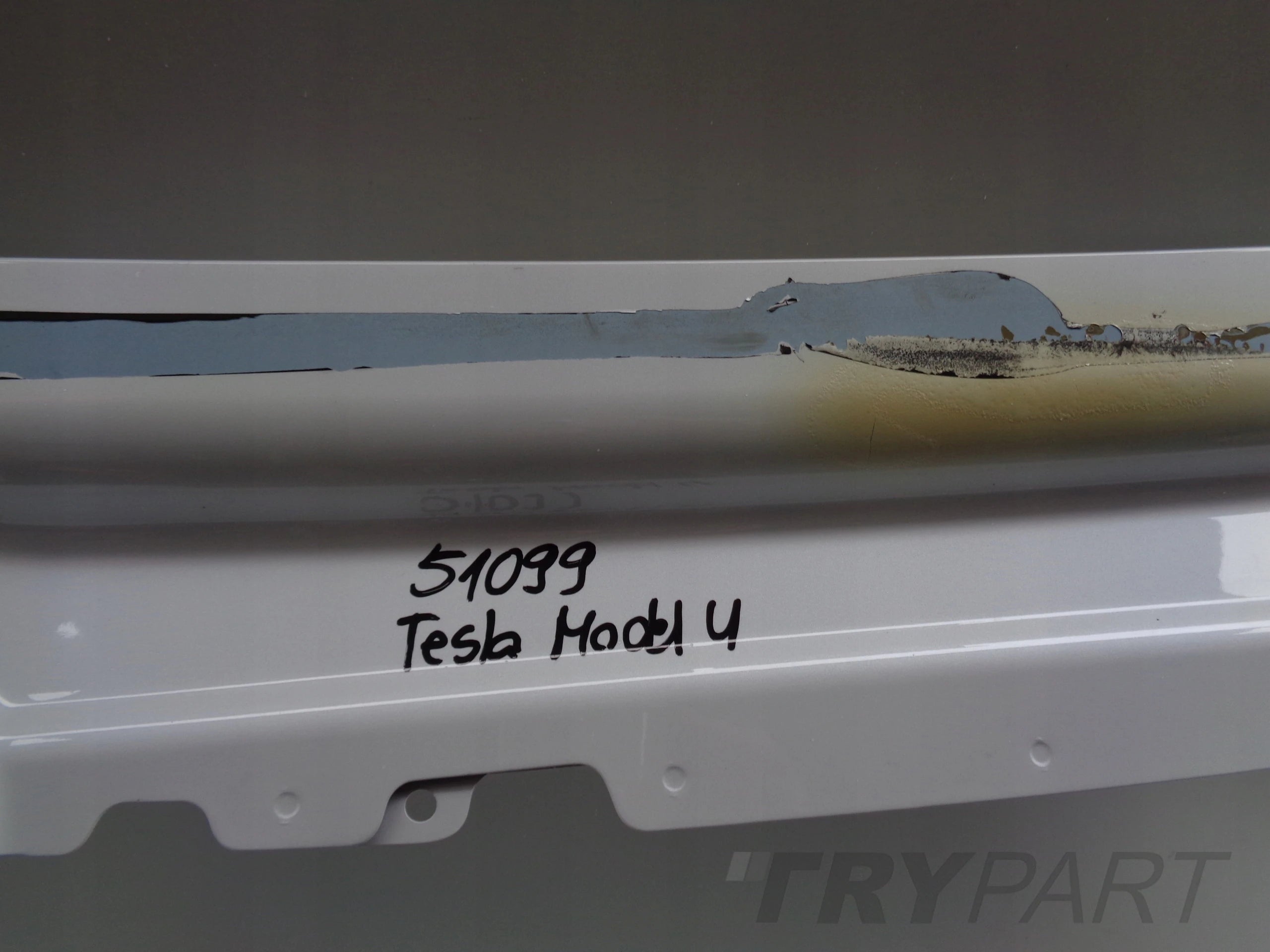 TESLA MODEL Y TAILGATE NO. 51099