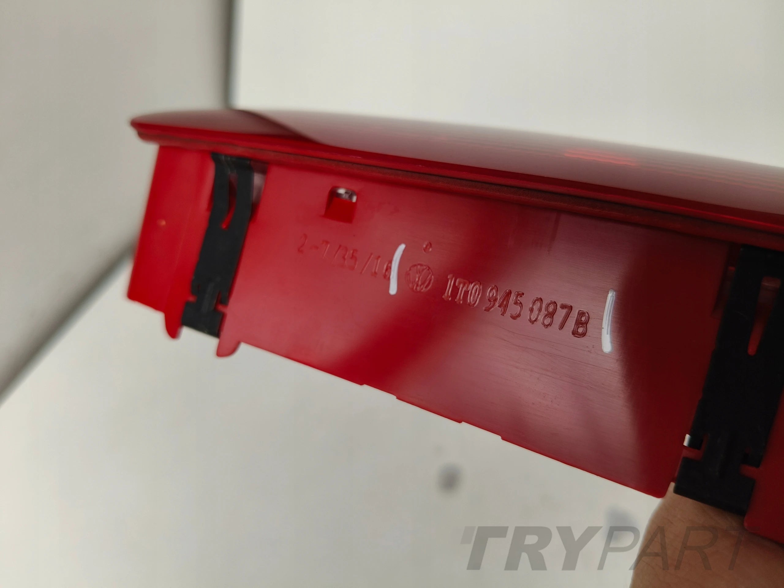 THIRD BRAKE LIGHT VW TOURAN 1T 1T0 10- LED