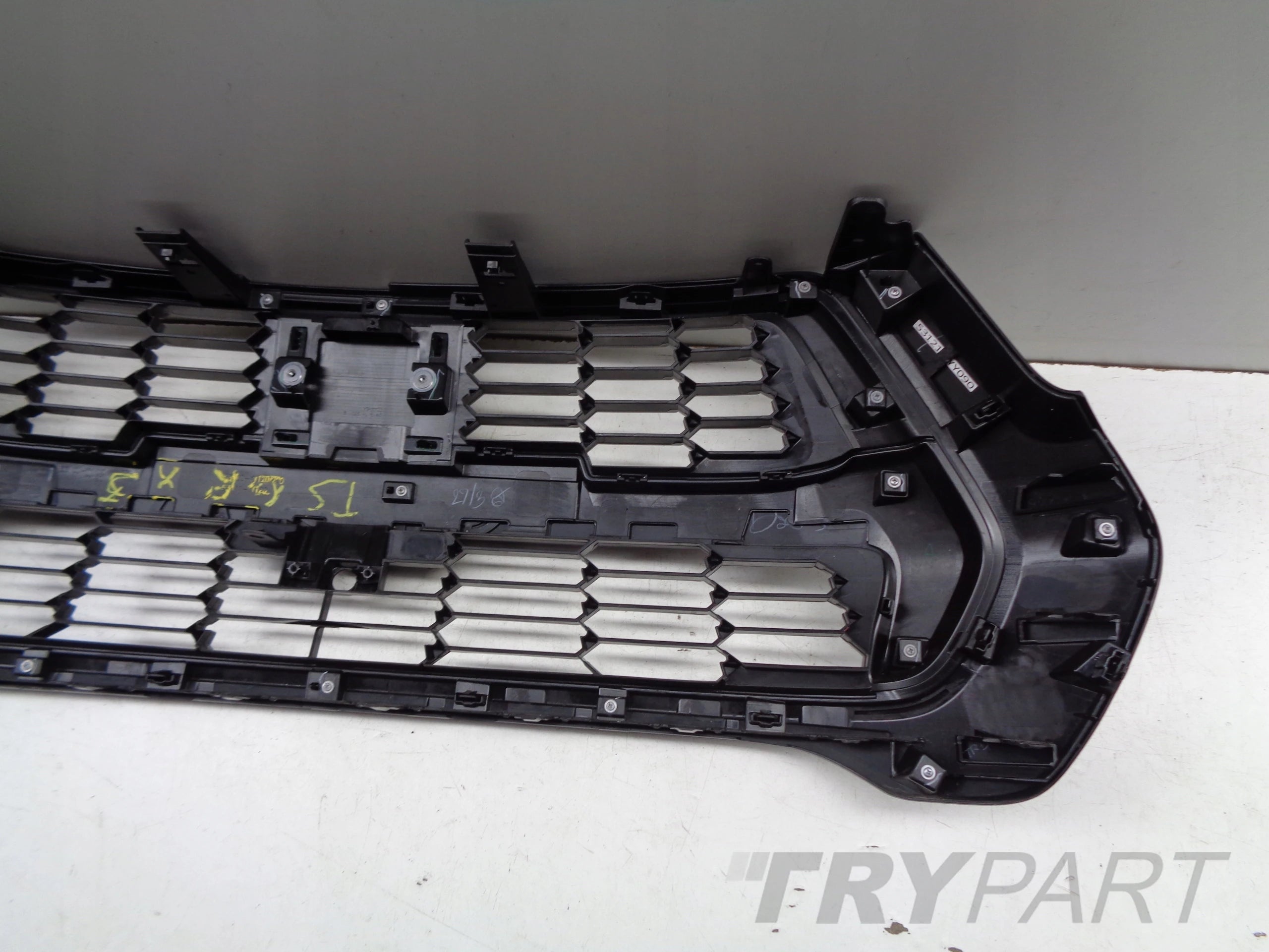 TOYOTA HILUX 20- LIFT GR SPORT RADIATOR GRILLE