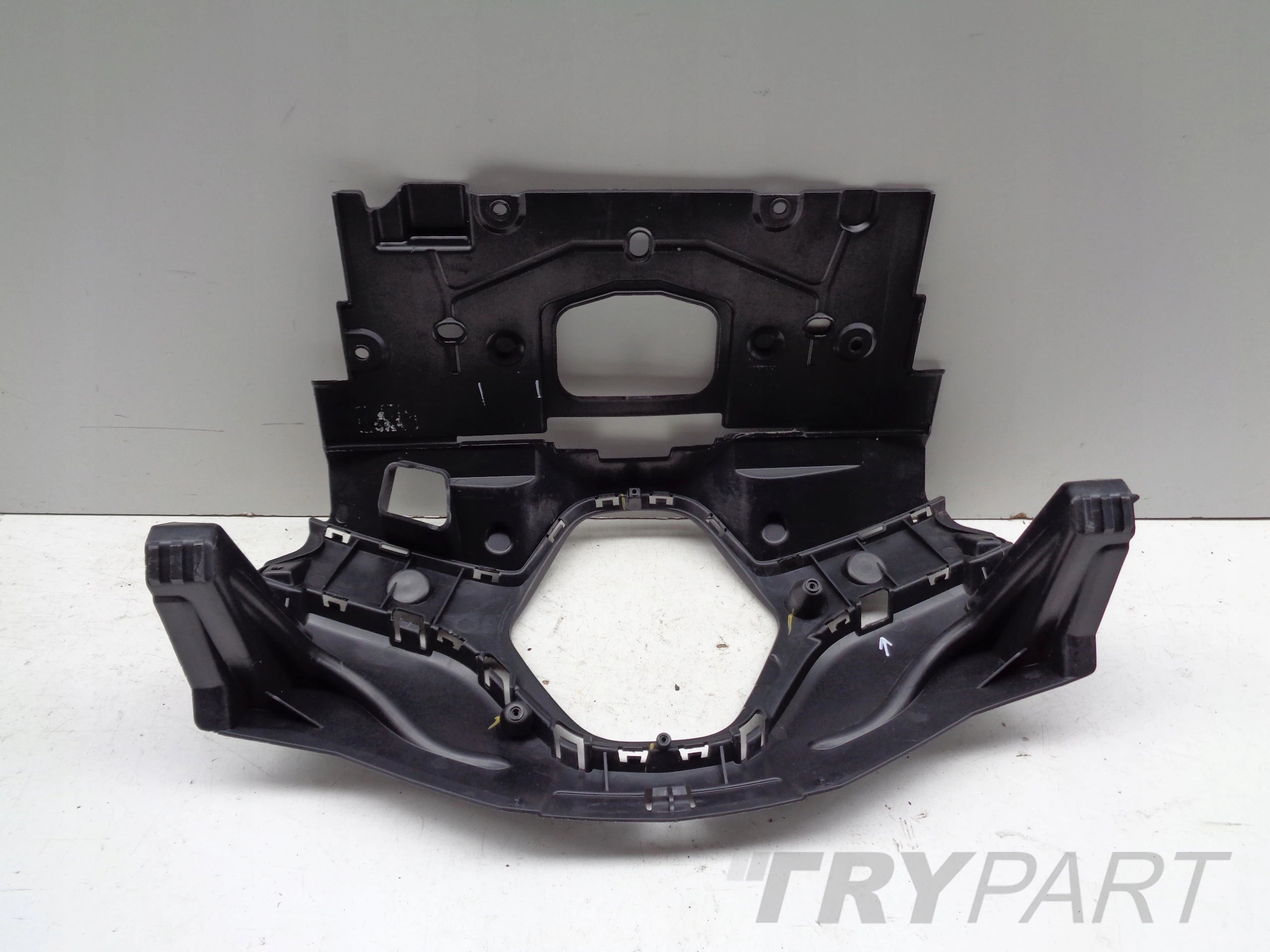 UPPER BUMPER REINFORCEMENT GRILL BRACKET RENAULT ZOE 12-