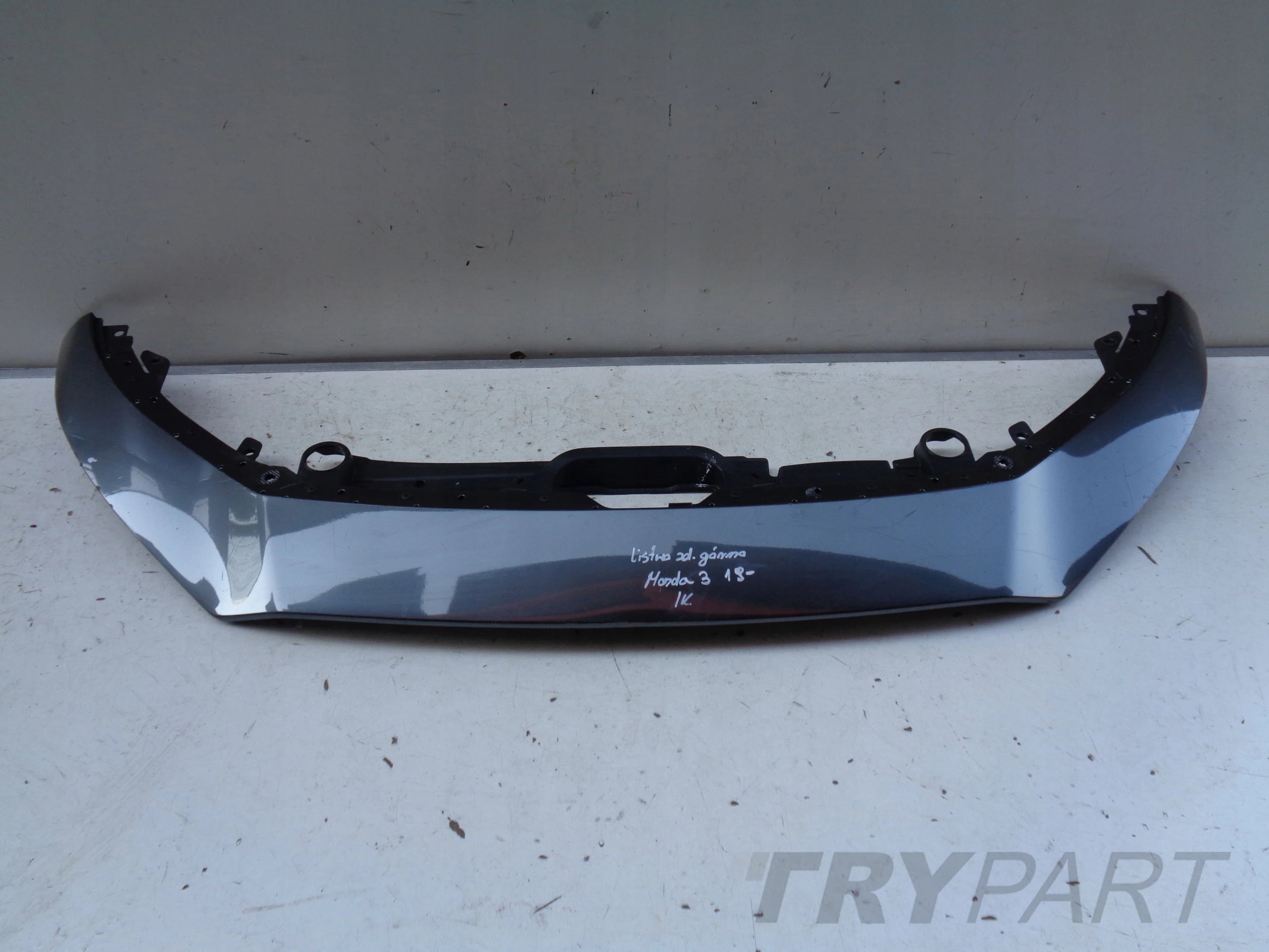 UPPER BUMPER TRIM GRILLE MAZDA 3 19-