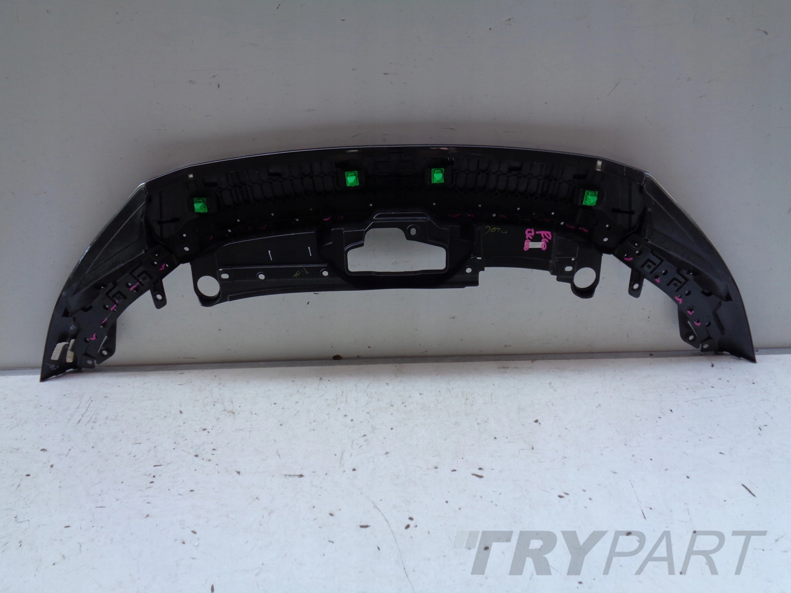UPPER BUMPER TRIM GRILLE MAZDA 3 19-