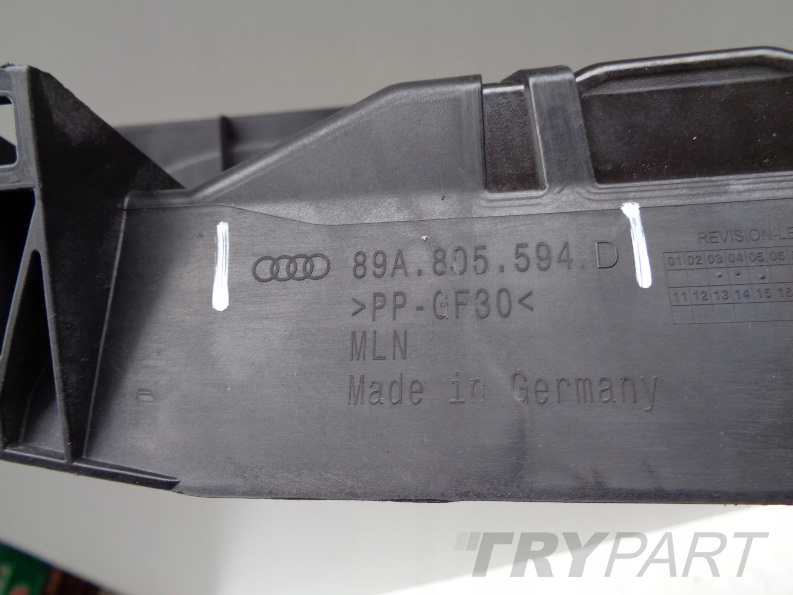 UPPER FRONT BUMPER REINFORCEMENT AUDI Q4 89A
