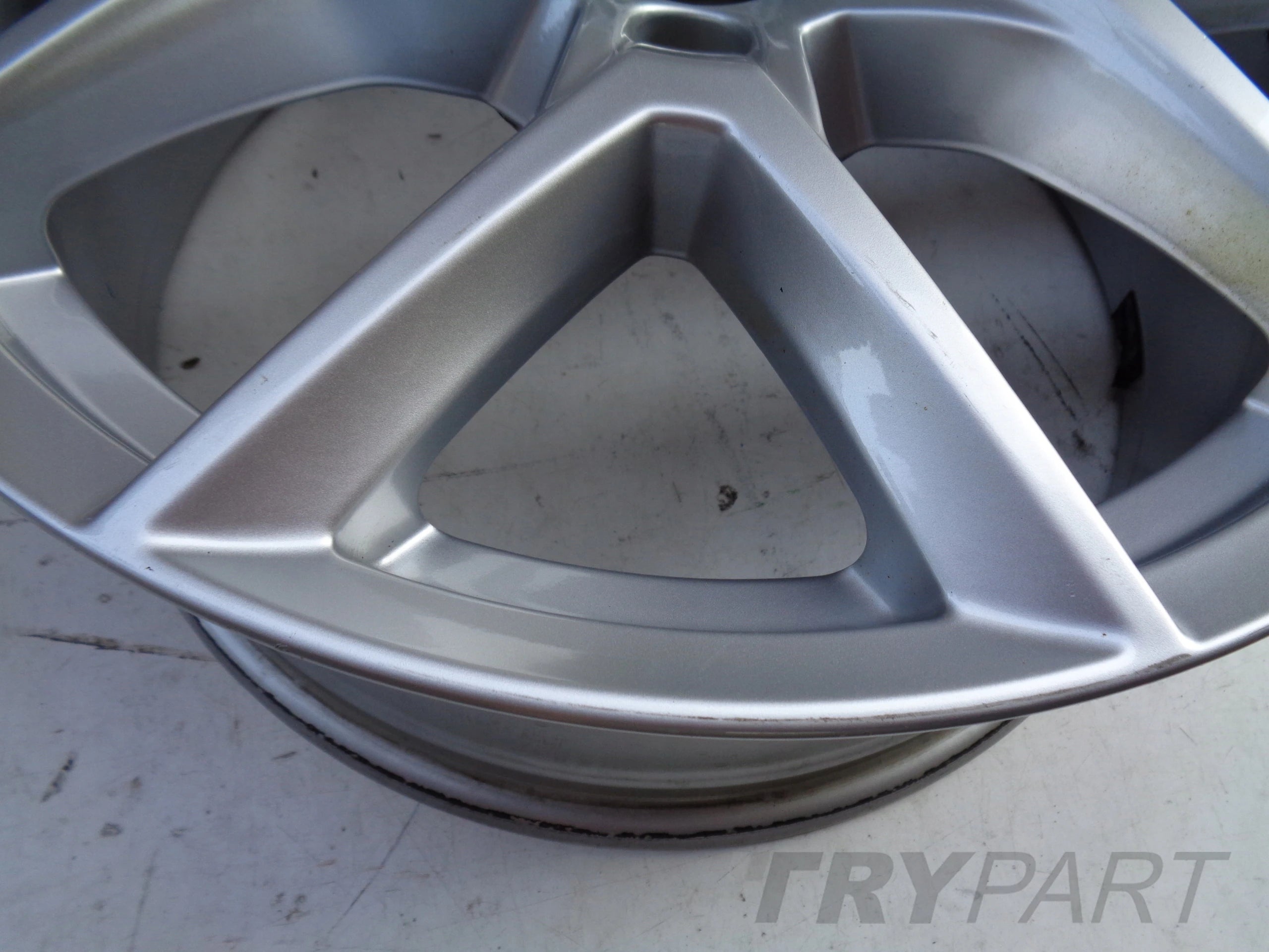VOLVO ALUMINUM RIM 7.5JX18 ET50.5 5X108