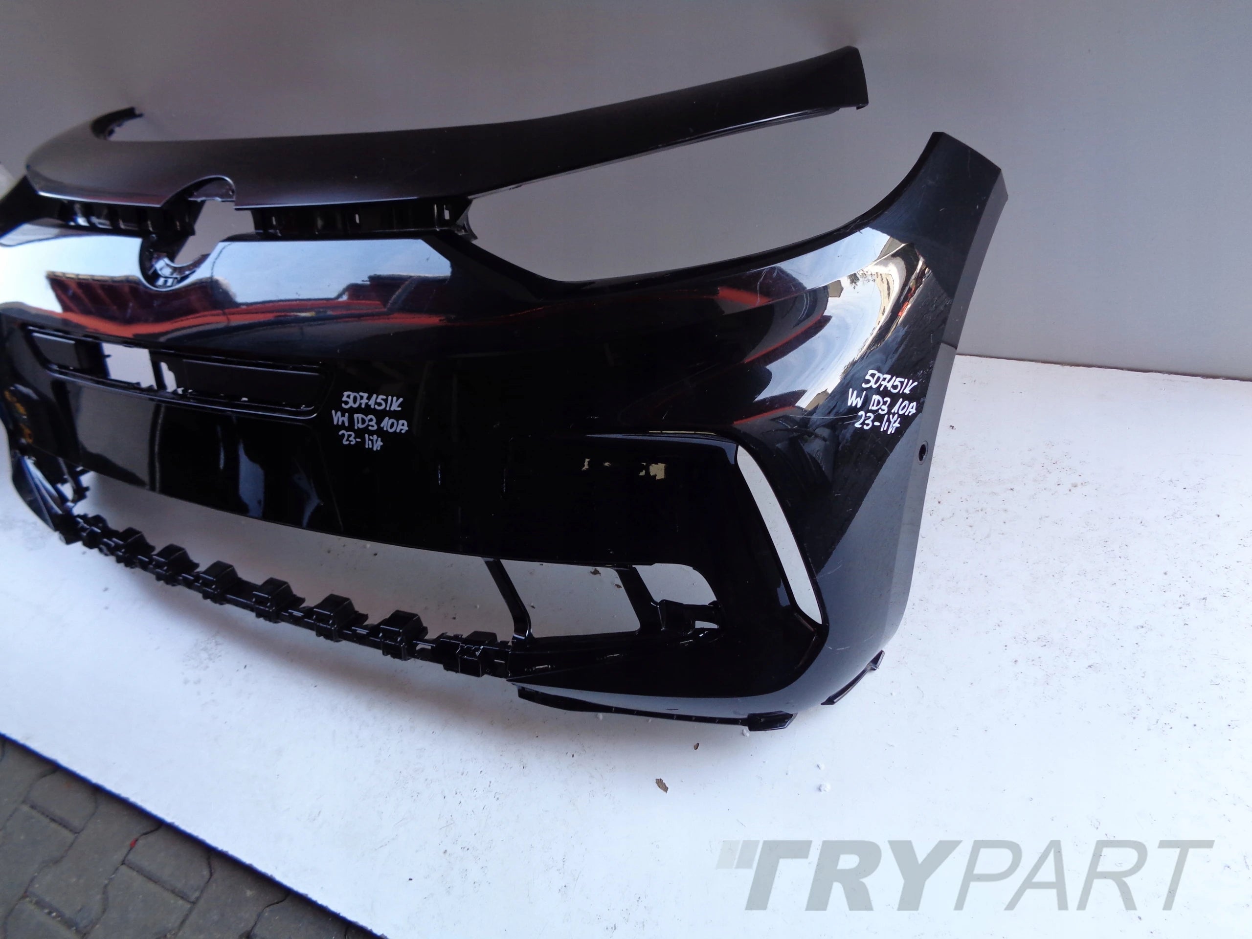 VW ID3 10A 23- LIFT FRONT BUMPER NO. 50715