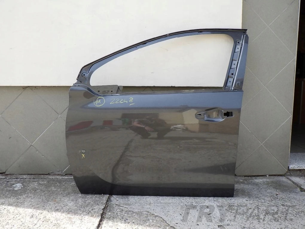 PEUGEOT 208 LEFT FRONT DOOR