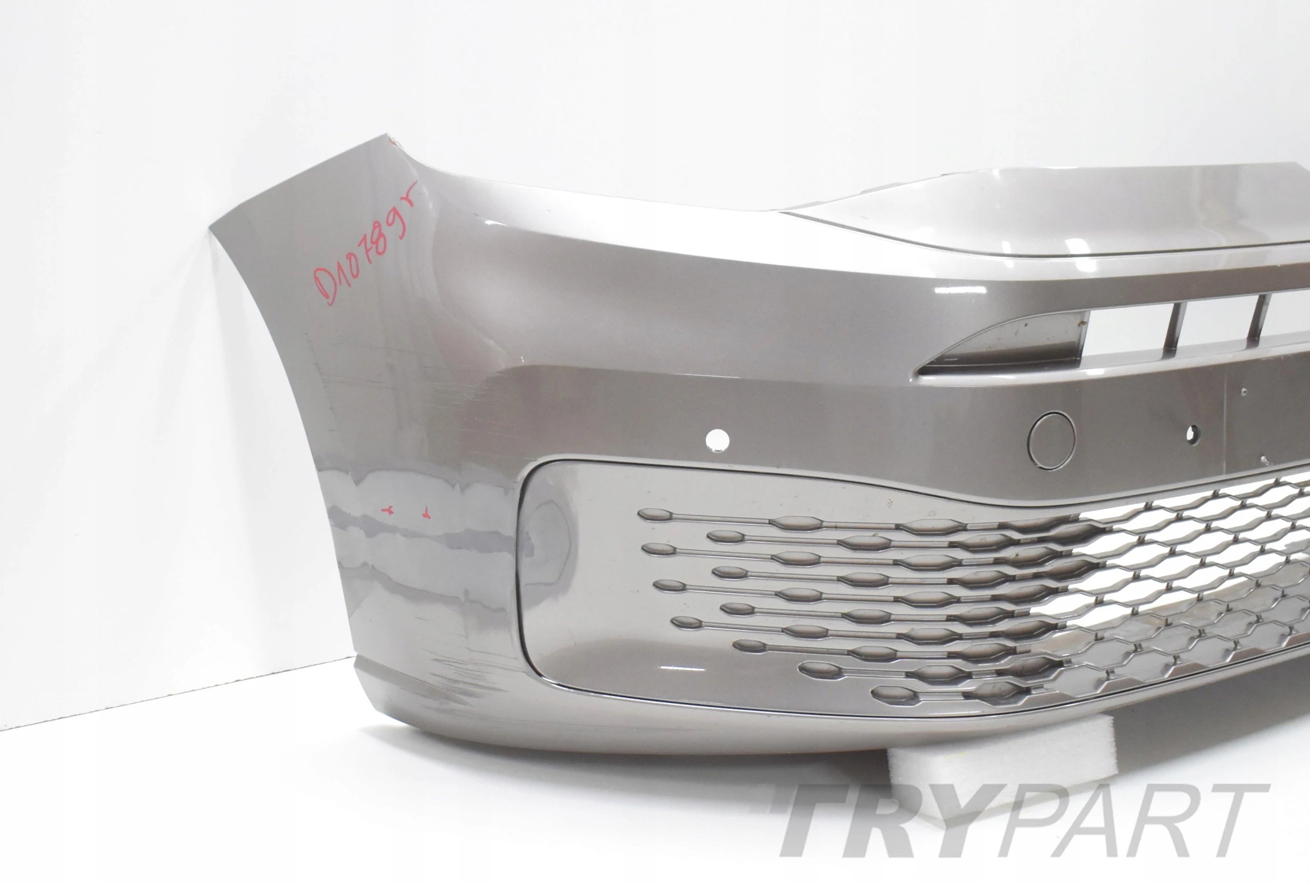 VW CADDY 2K7 FRONT BUMPER ORG