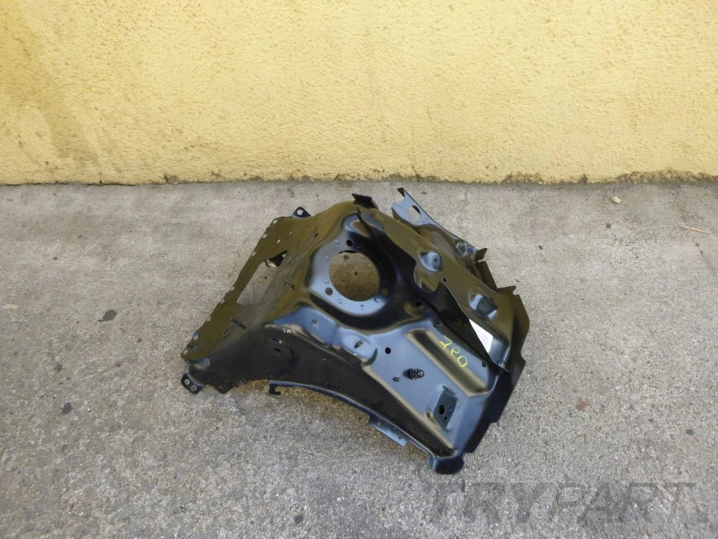 VW Touareg Cayenne 7P0 11- Front Left Shock Absorber Mount