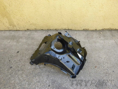 VW Touareg Cayenne 7P0 11- Front Left Shock Absorber Mount