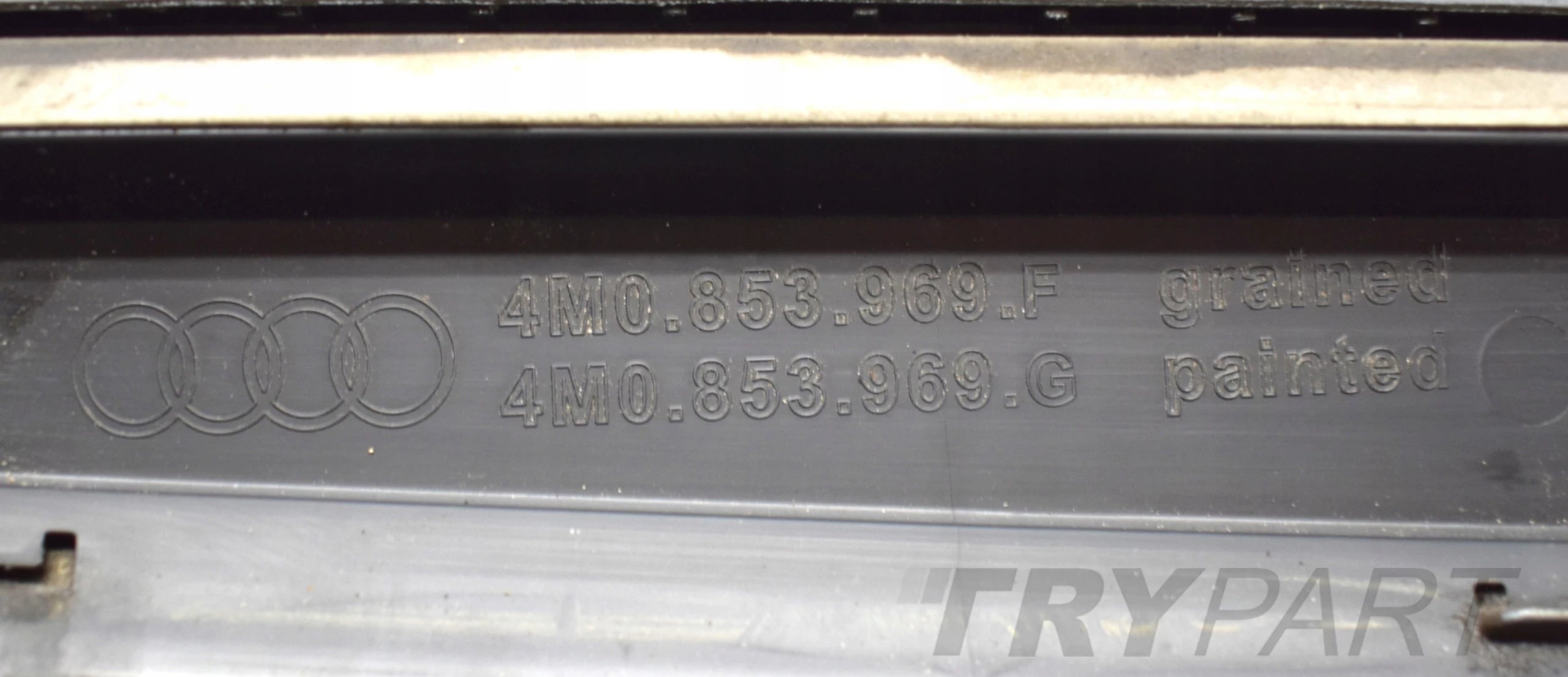 AUDI Q7 II 4M0 LEFT REAR DOOR MOLDING ORG