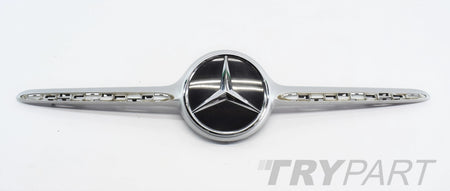 A CLASS W117 RADIATOR GRILLE EMBLEM CHROME BUMPER