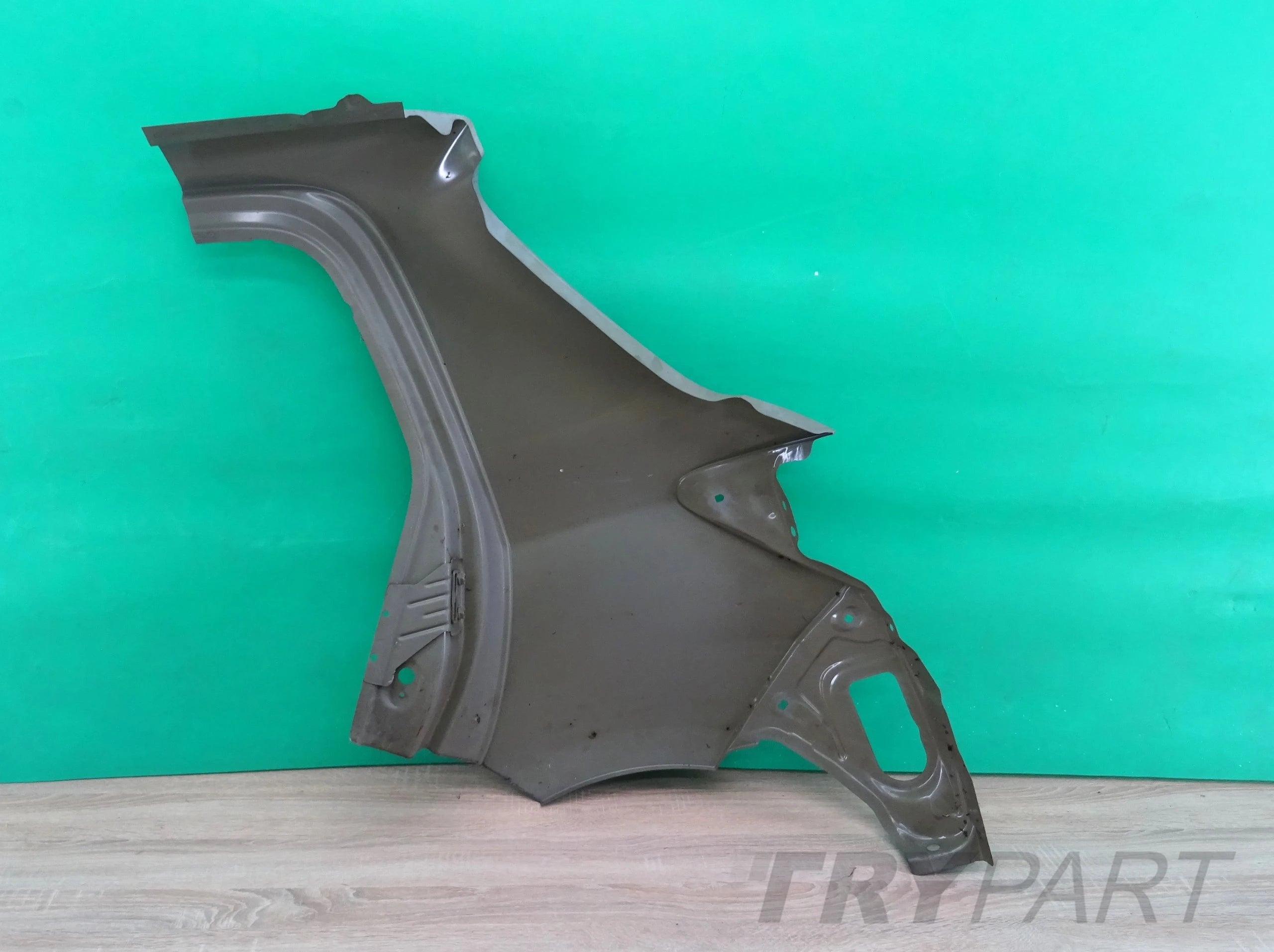 TOYOTA YARIS III REAR FENDER RIGHT HOUSING ORG