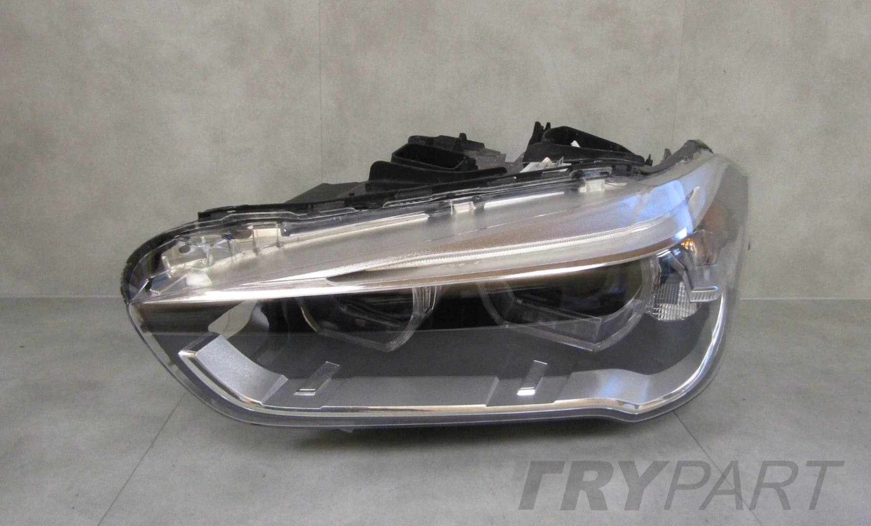 BMW X1 F48 LED Headlight 15-19 LH LEFT 7495003