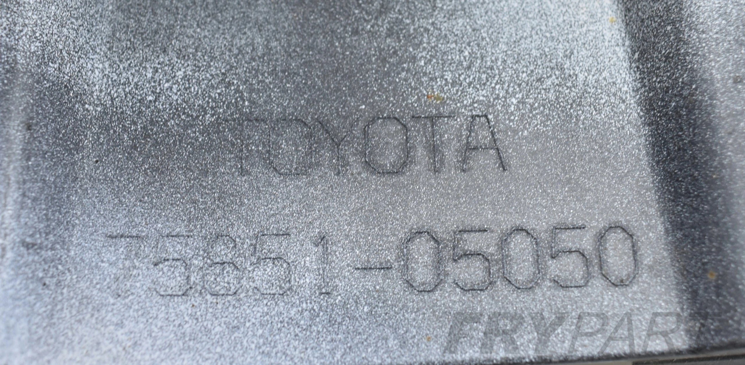 TOYOTA AVENSIS T27 RIGHT SILL MOULDING ORG
