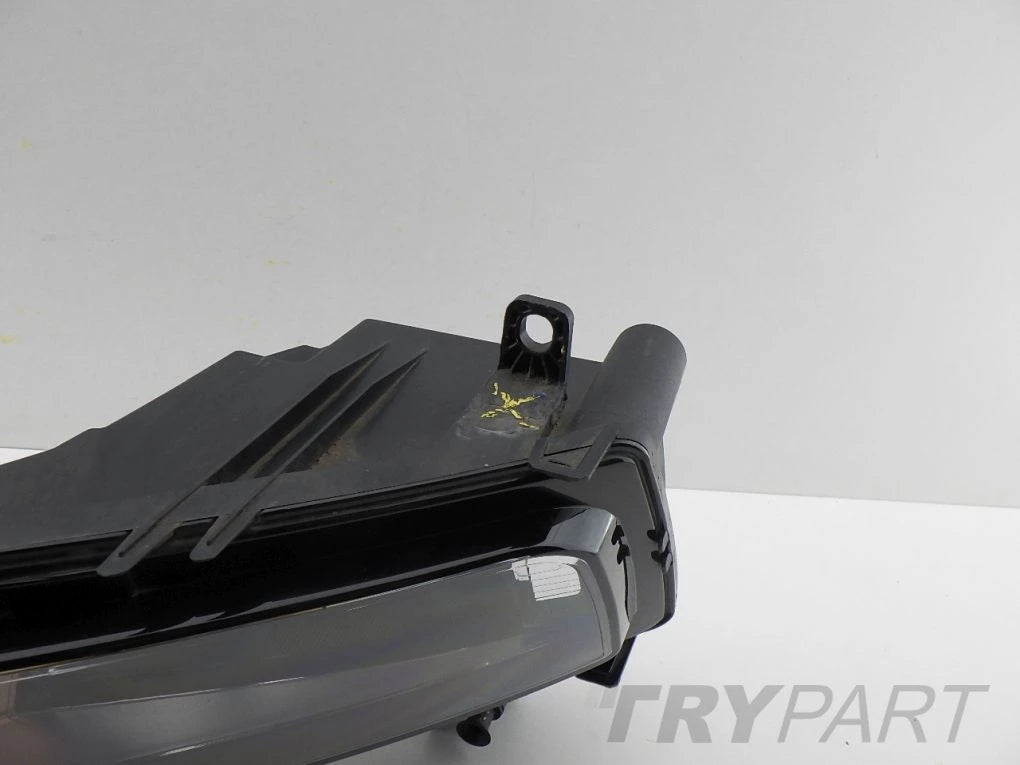 VW TOURAN 2 II 5TA 15- halogen left