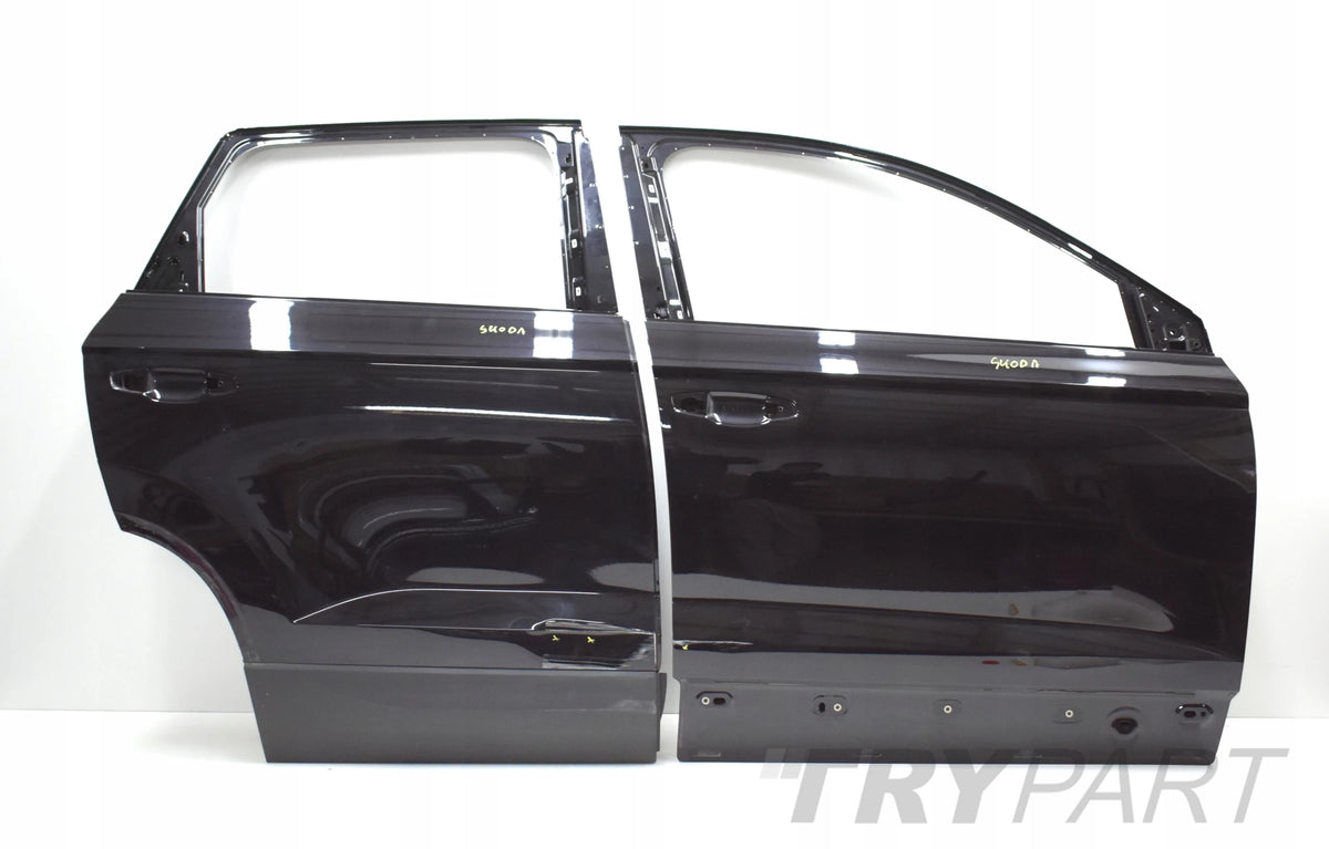 SKODA KAROQ RIGHT REAR DOOR ORG