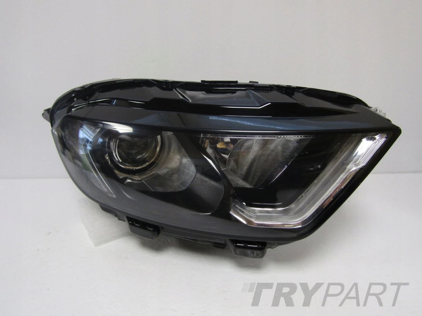 HEADLIGHT FORD ECOSPORT 2 II STANDARD LENS RH 17-21 GN15-13W029-YA