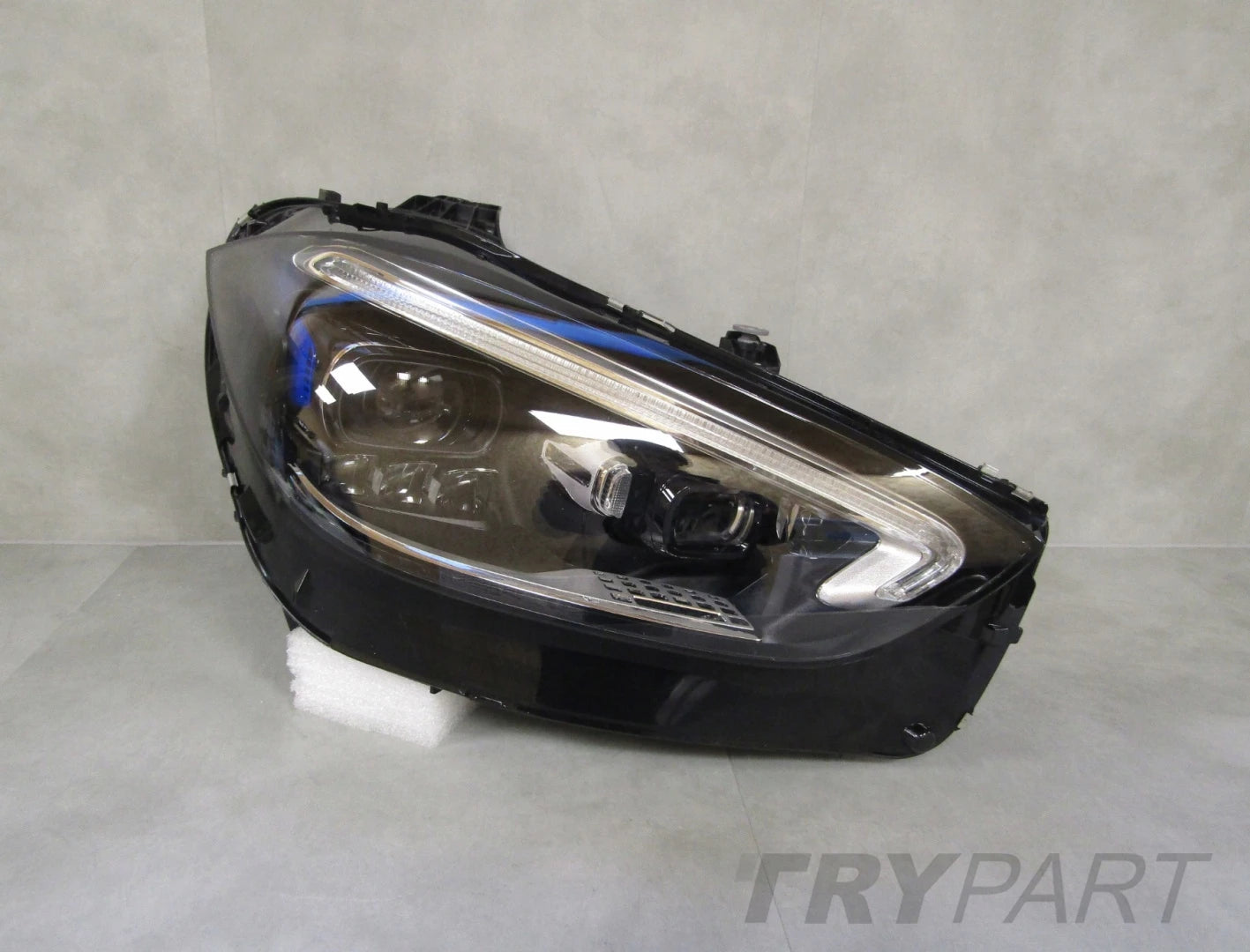 MERCEDES C-CLASS W206 FULL LED DIGITAL LIGHT 22- RH HEADLIGHT A2069065203