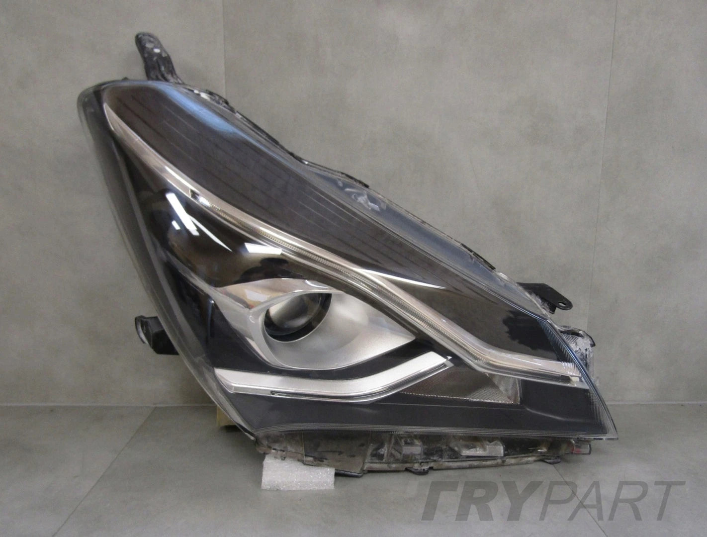 HEADLIGHT TOYOTA YARIS 3 III FACELIFT STANDARD LENS + LED 17-20 RH RIGHT