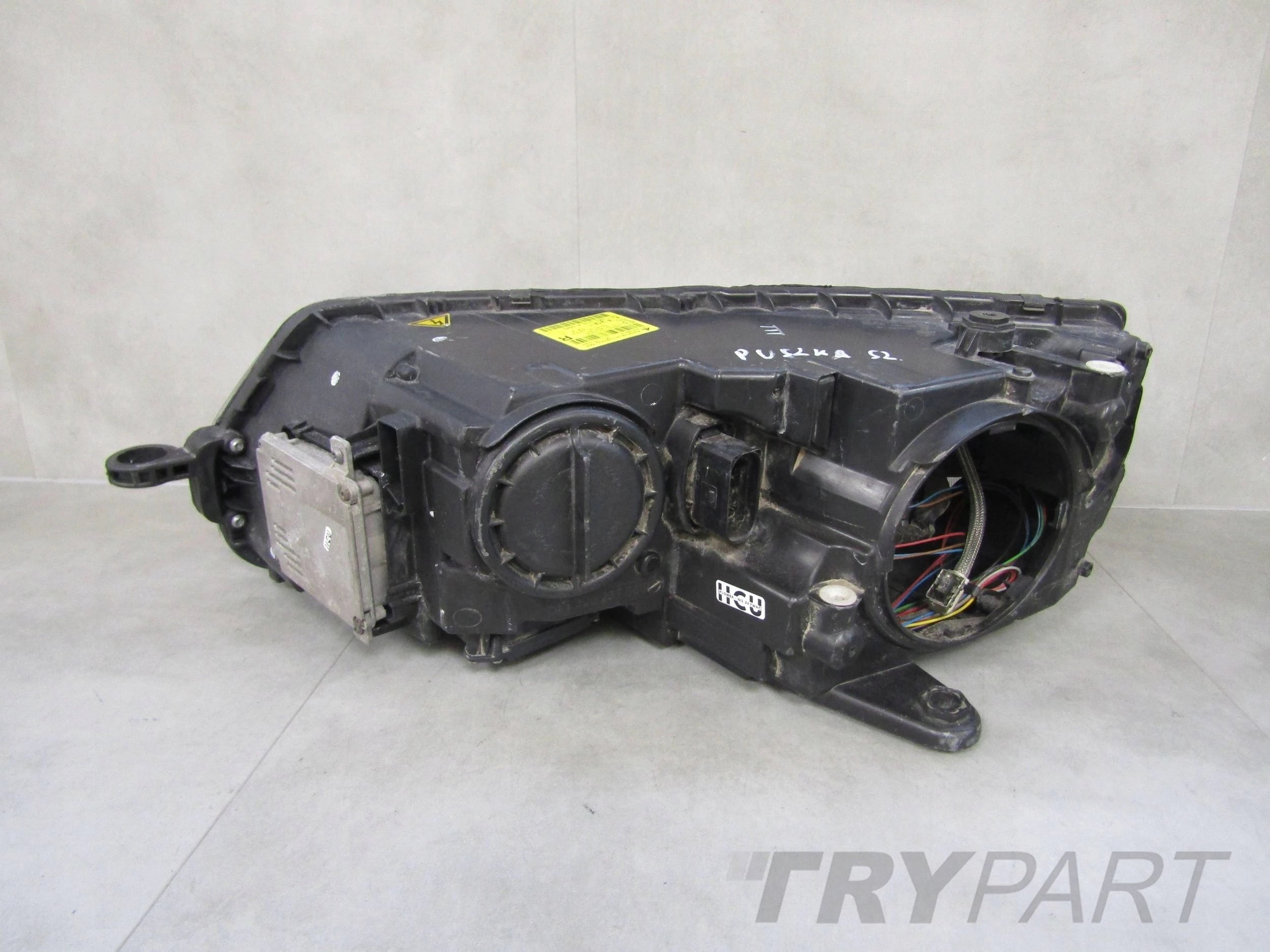 Front Lamp Skoda Octavia 3 III Xenon Non-swiveling 12-16 RH Right 5E1941016A